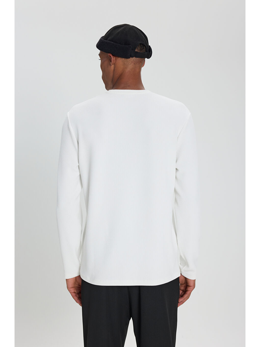 Erkek Ekru Pamuklu Slim Fit Bisiklet Yaka Jakarlı Esnek Tişört-4