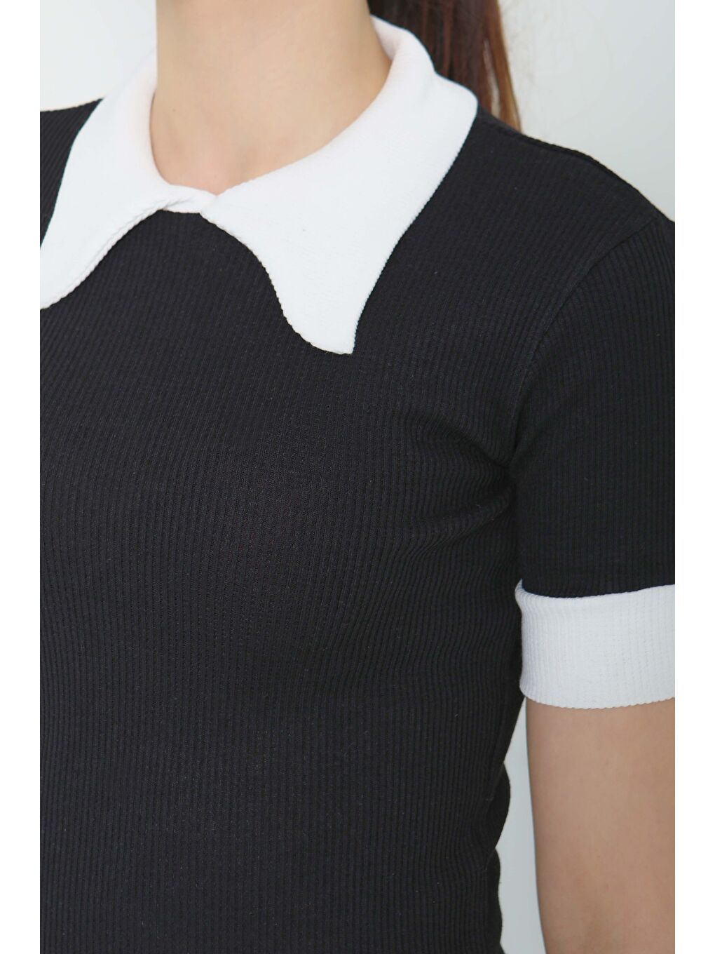 Yaka Garnili Crop Siyah - 27139-6