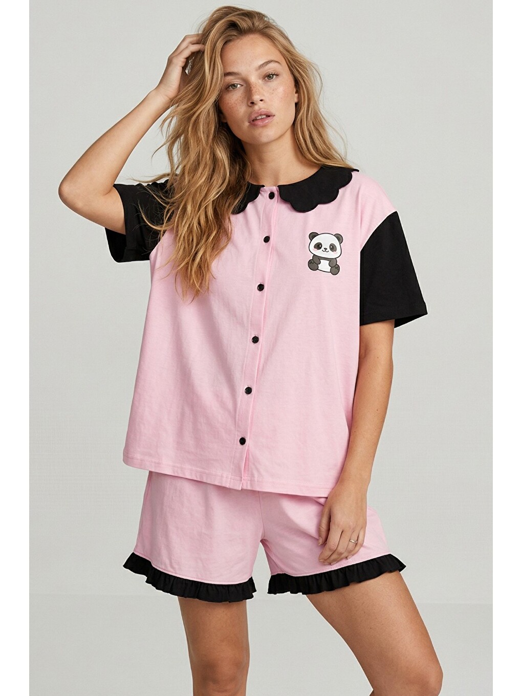 Pembe Yaka Detaylı Baskılı Düğmeli Pamuklu Örme Şortlu Pijama Takımı 8009-1