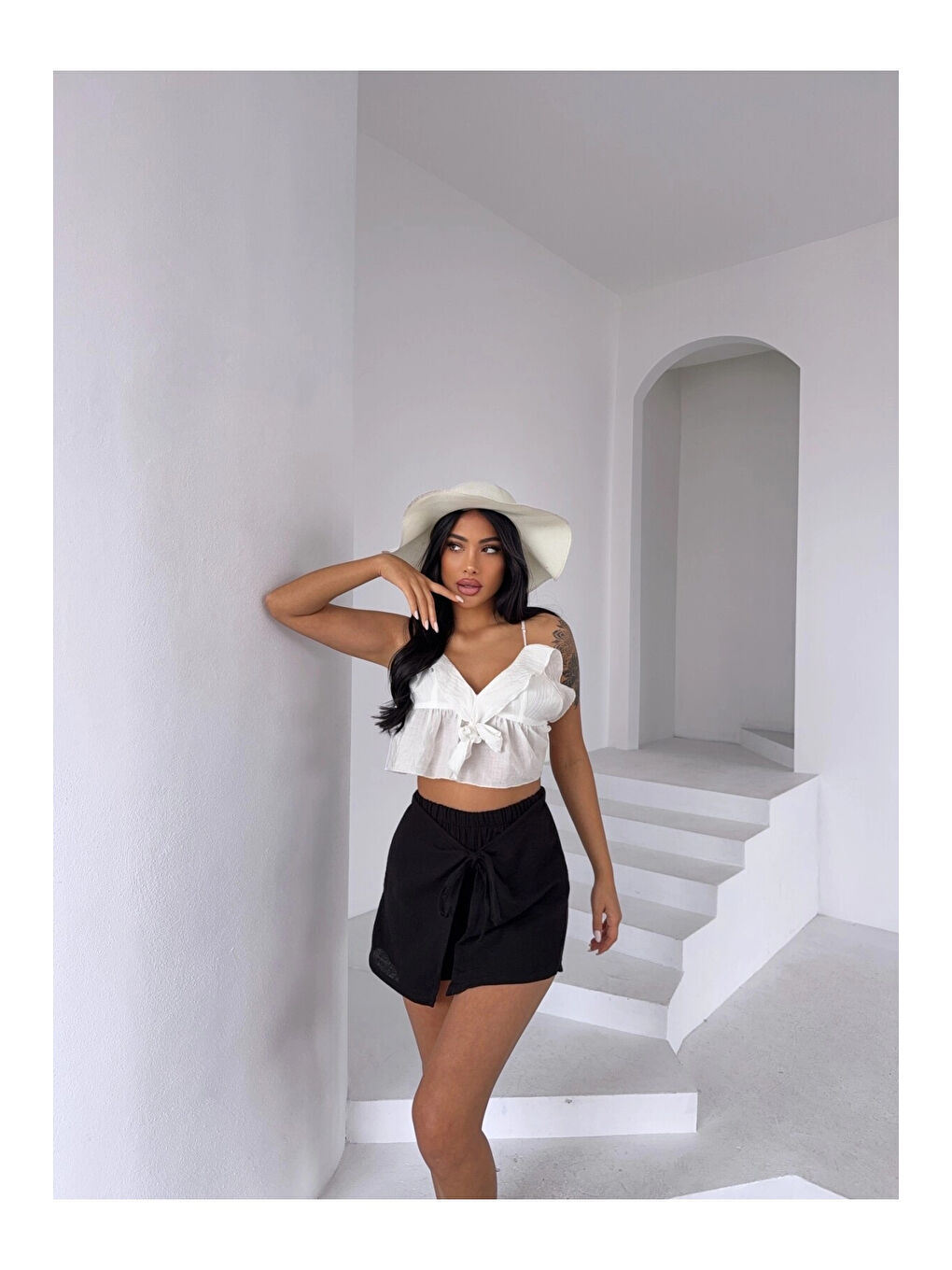 Kadın Siyah Bağlama Detay Müslin Şort HZL25S-DSB2323-3