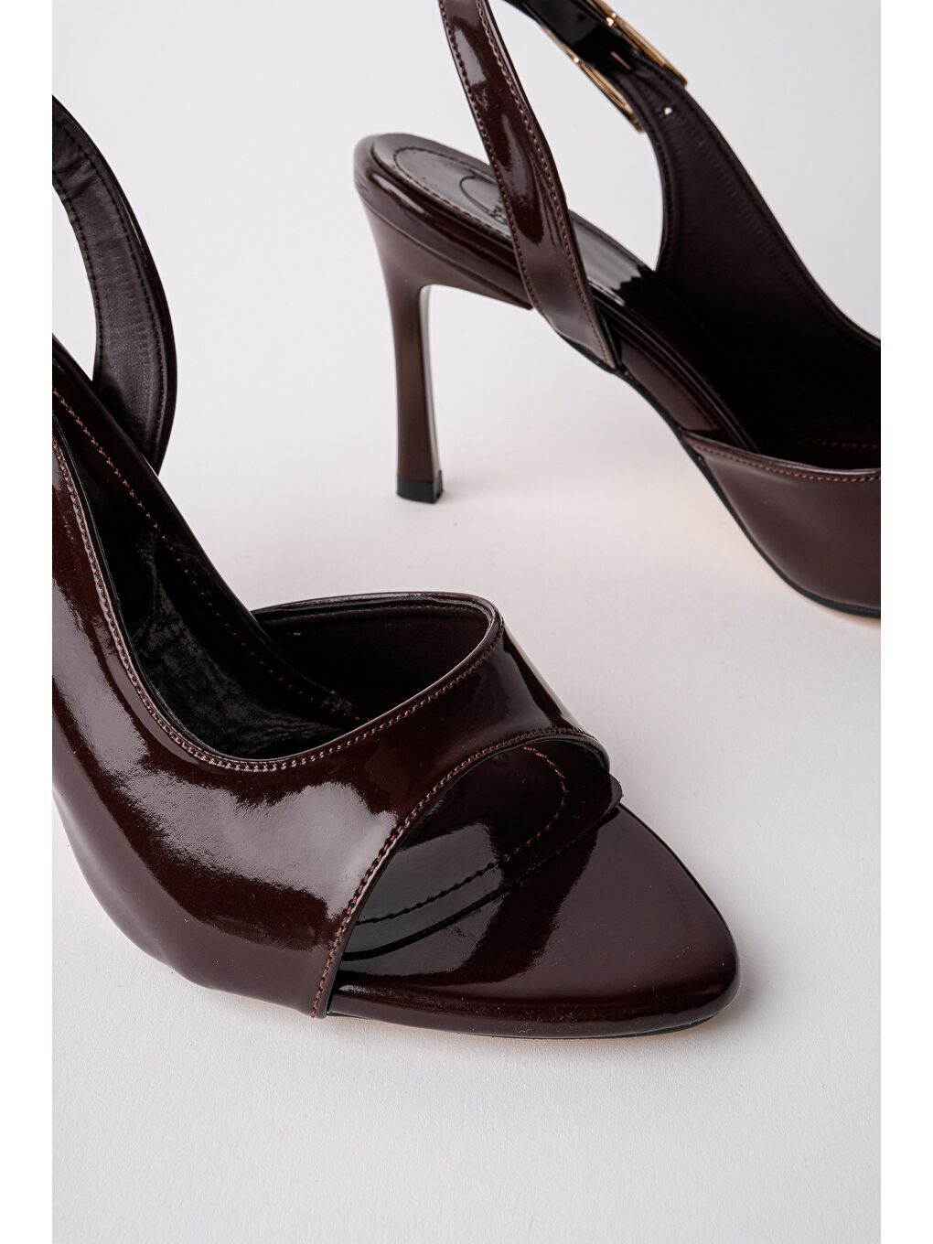 Kahverengi PURELİNE Rugan Sivri Burun İnce Topuk Arkası Açık Kadın Topuklu Ayakkabı-4
