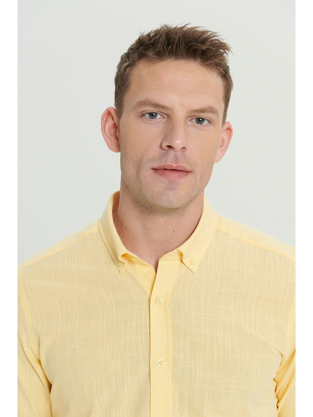 Erkek Sarı %100 Pamuk Oxford Slim Fit Dar Kesim Düğmeli Yaka Flamlı Gömlek-3