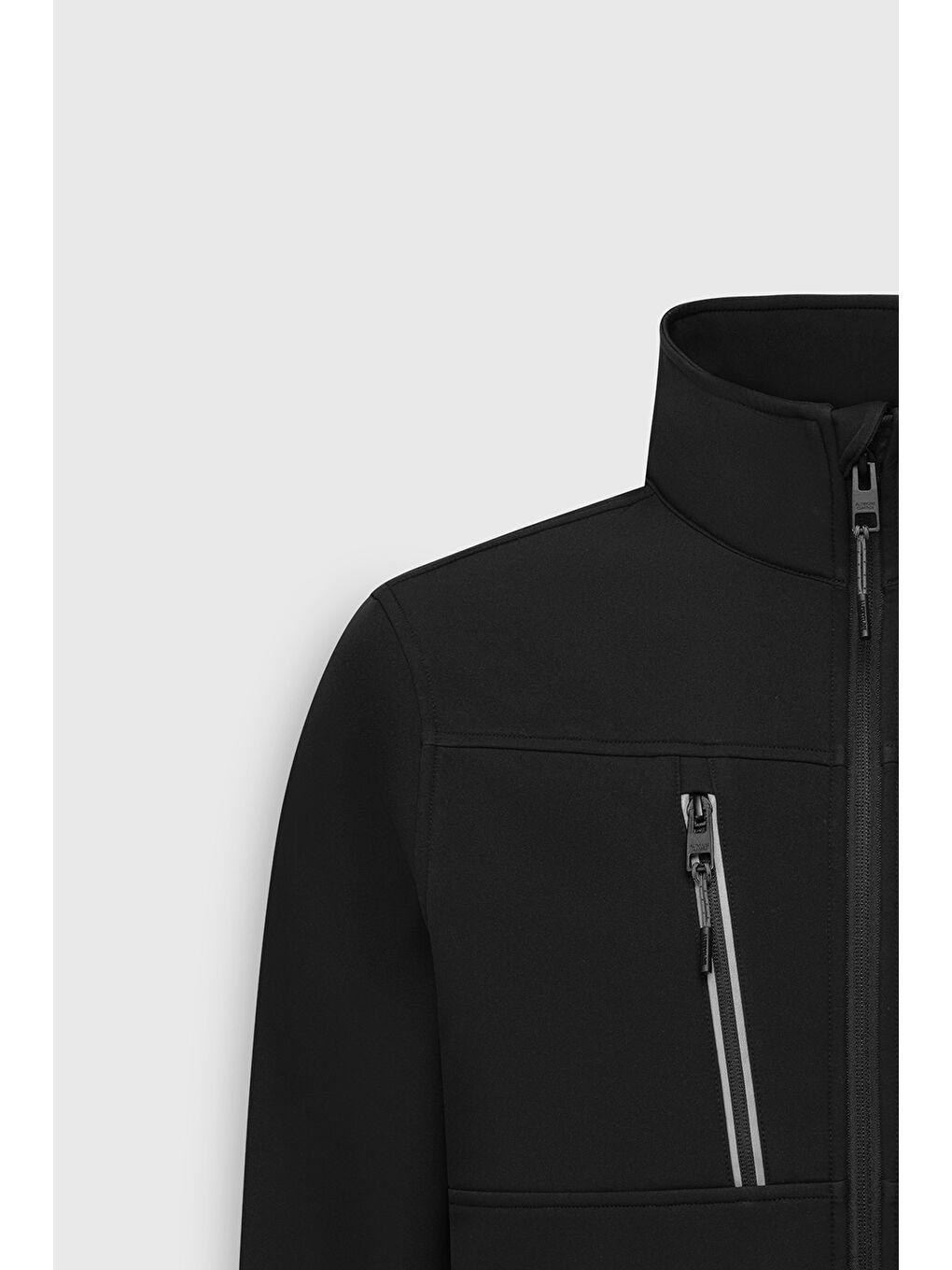 Erkek Siyah Softshell Standart Fit Normal Kesim Dik Yaka Fermuarlı Yan Cepli Mont-5