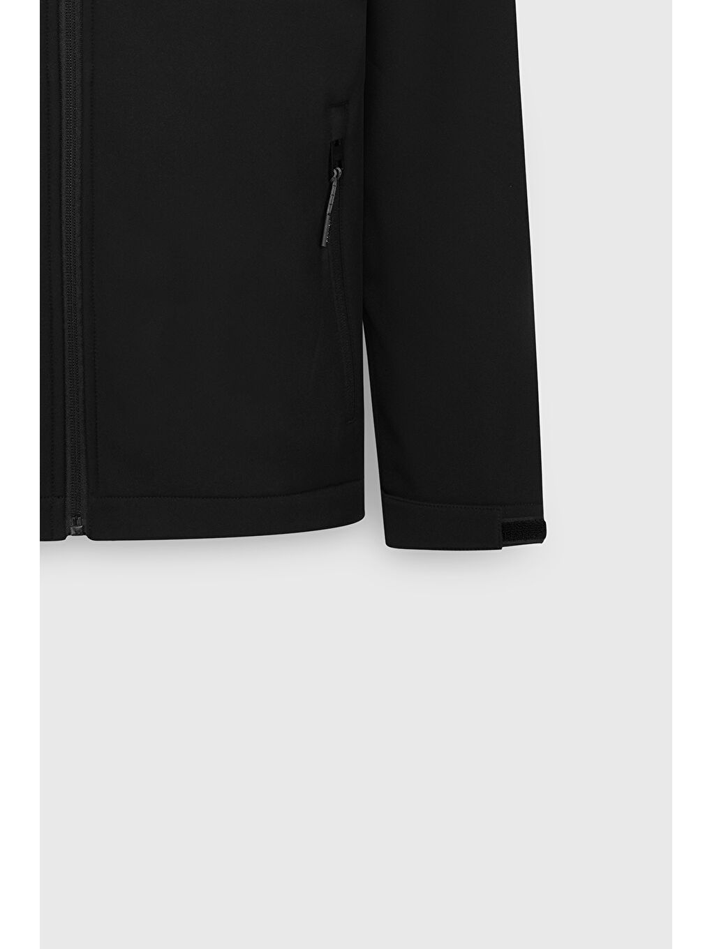 Erkek Siyah Softshell Standart Fit Normal Kesim Dik Yaka Fermuarlı Yan Cepli Mont-6