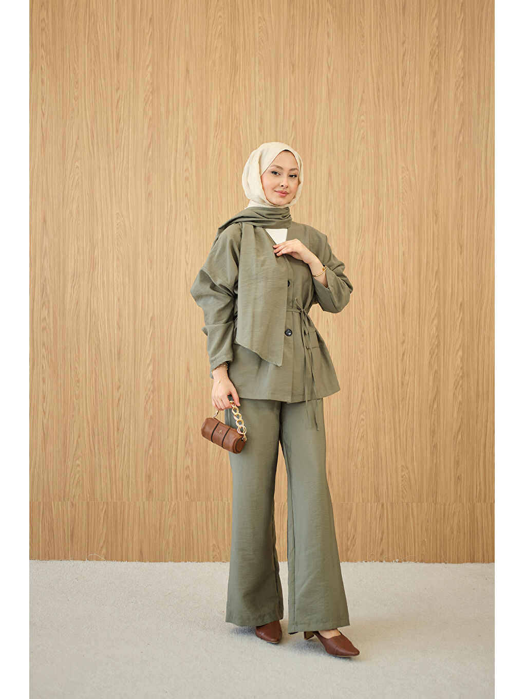 Kadın Gizli Düğme Detay V Yaka Takım Yeşil-3