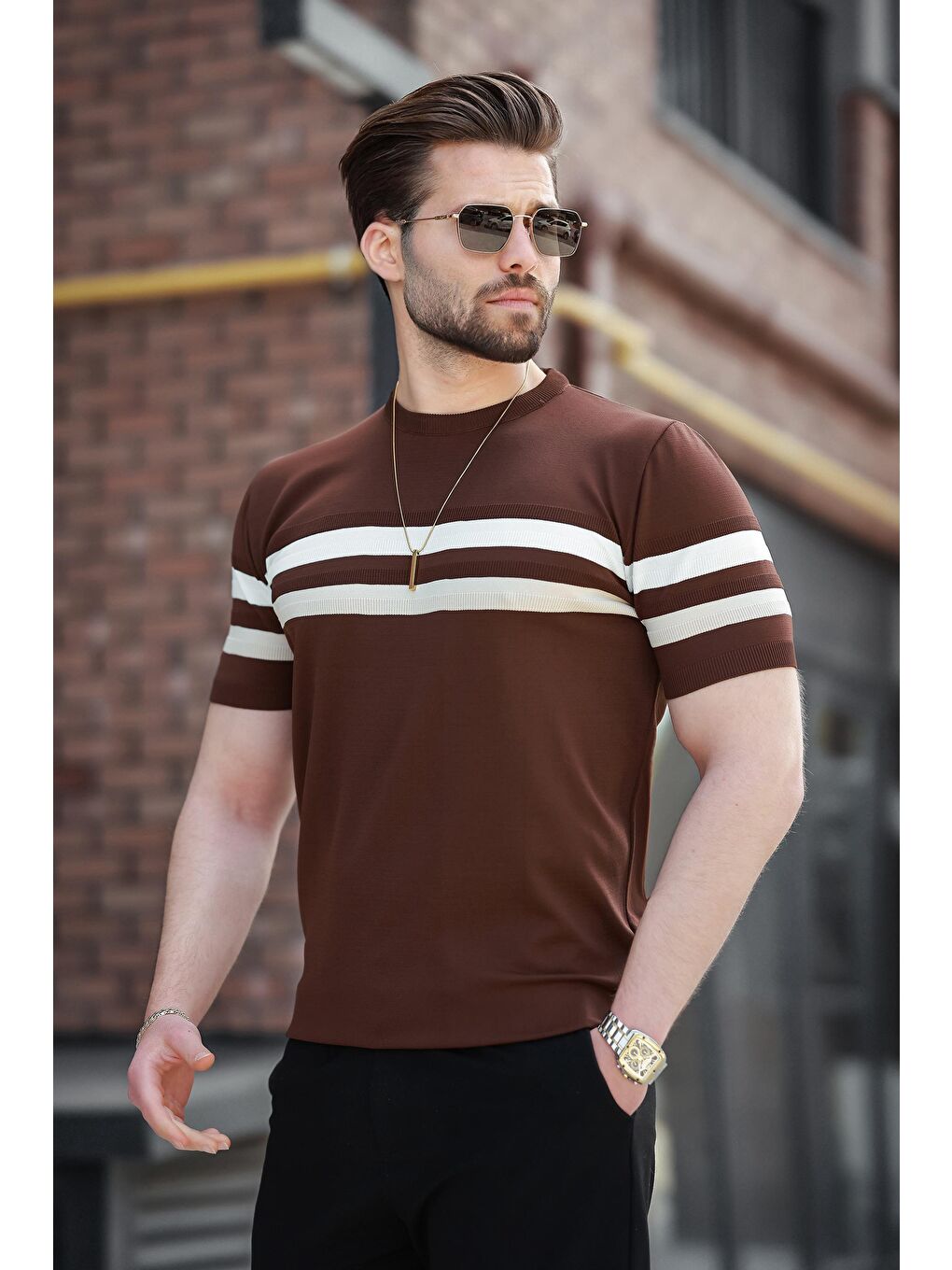 Kahverengi Çizgili Bisiklet Yaka Triko Tişört E7414-1