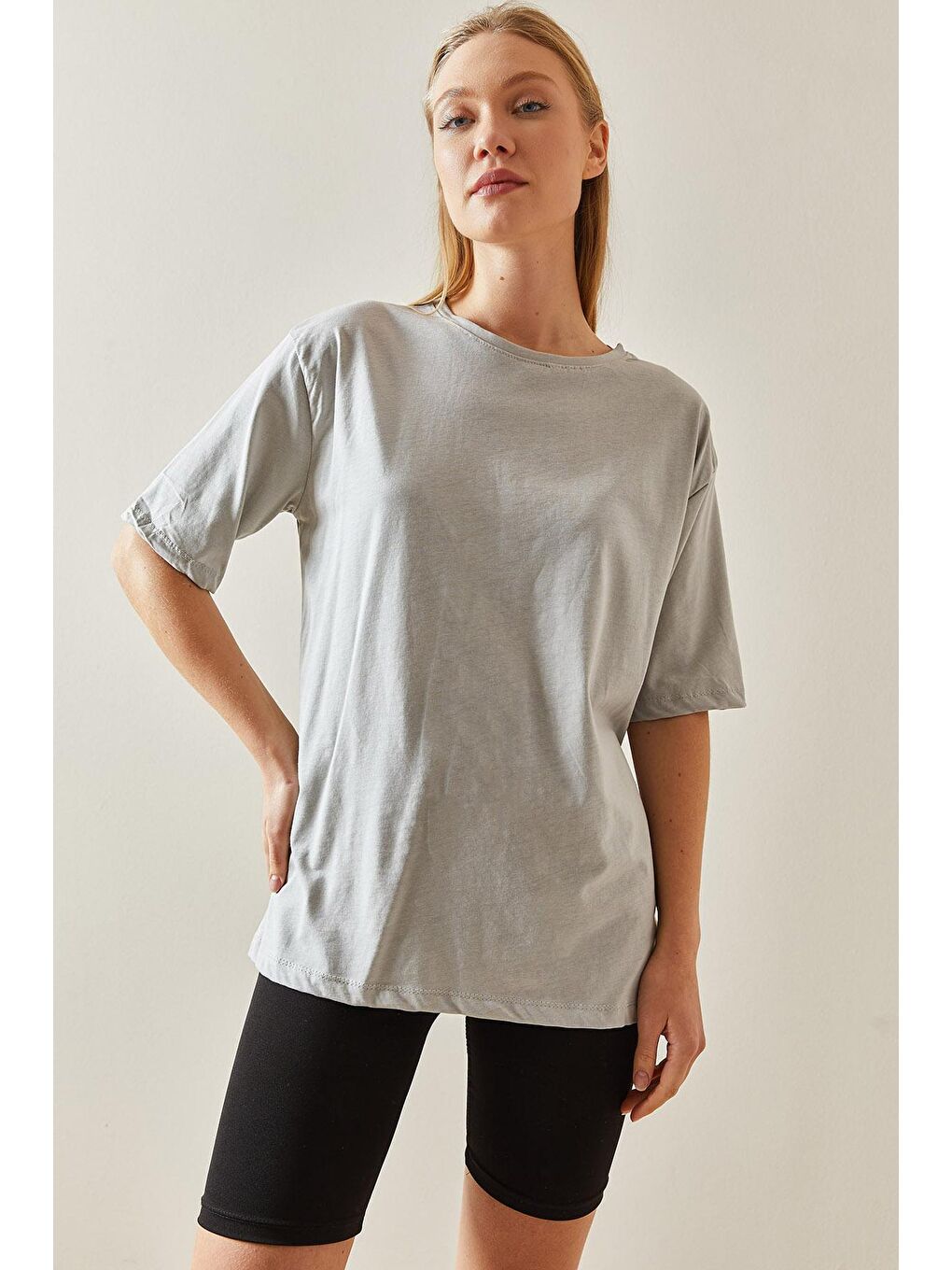 Gri Bisiklet Yaka Basic Oversize Tişört 4KXK1-47895-03