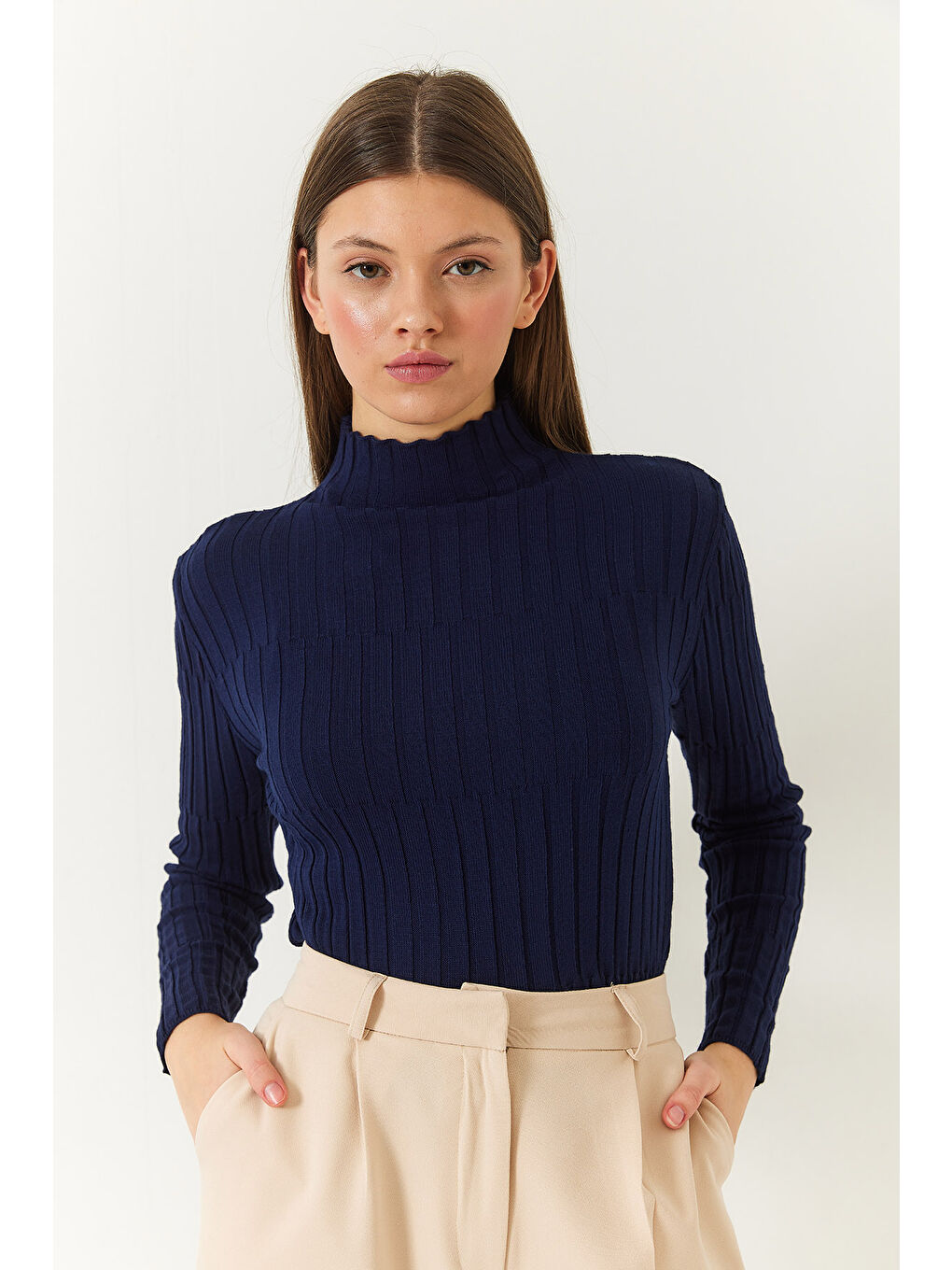 Lacivert Kadın Balıkçı Yaka Parçalı Kazak-1