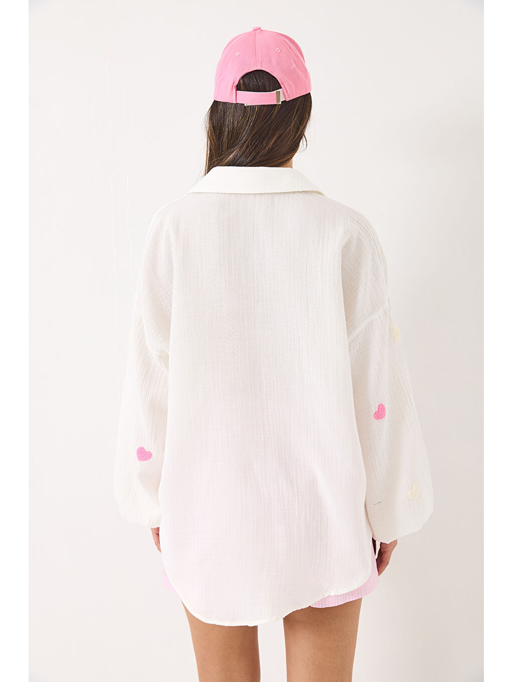 Beyaz Kadın Süzene Kalp Nakışlı Overisize Müslin Gömlek-6