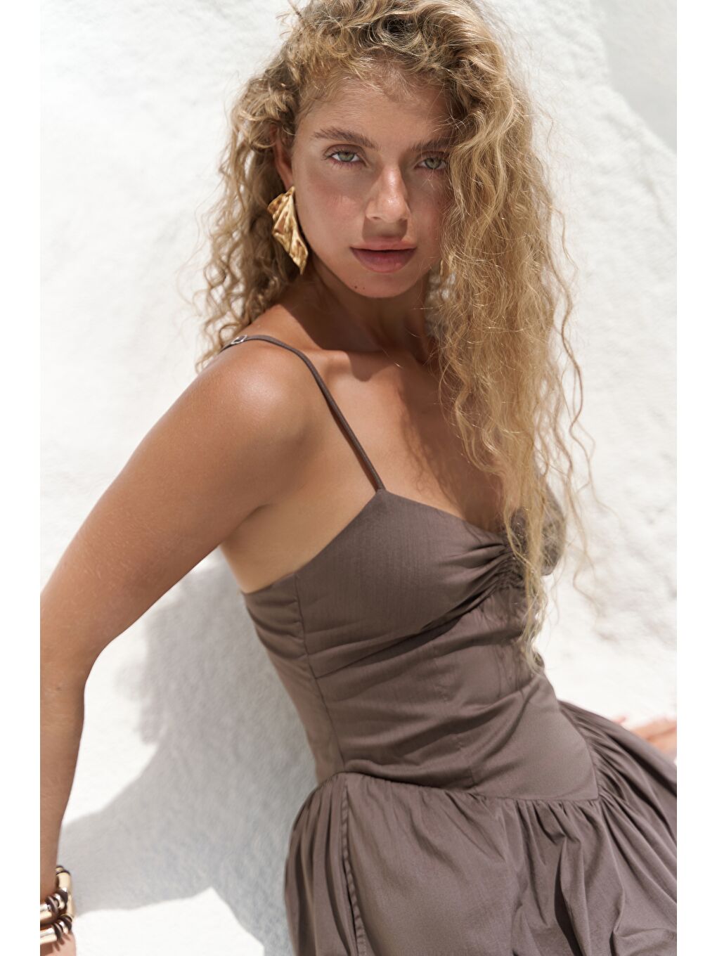 Kahverengi Hajar Askılı Kahve Uzun Elbise-3