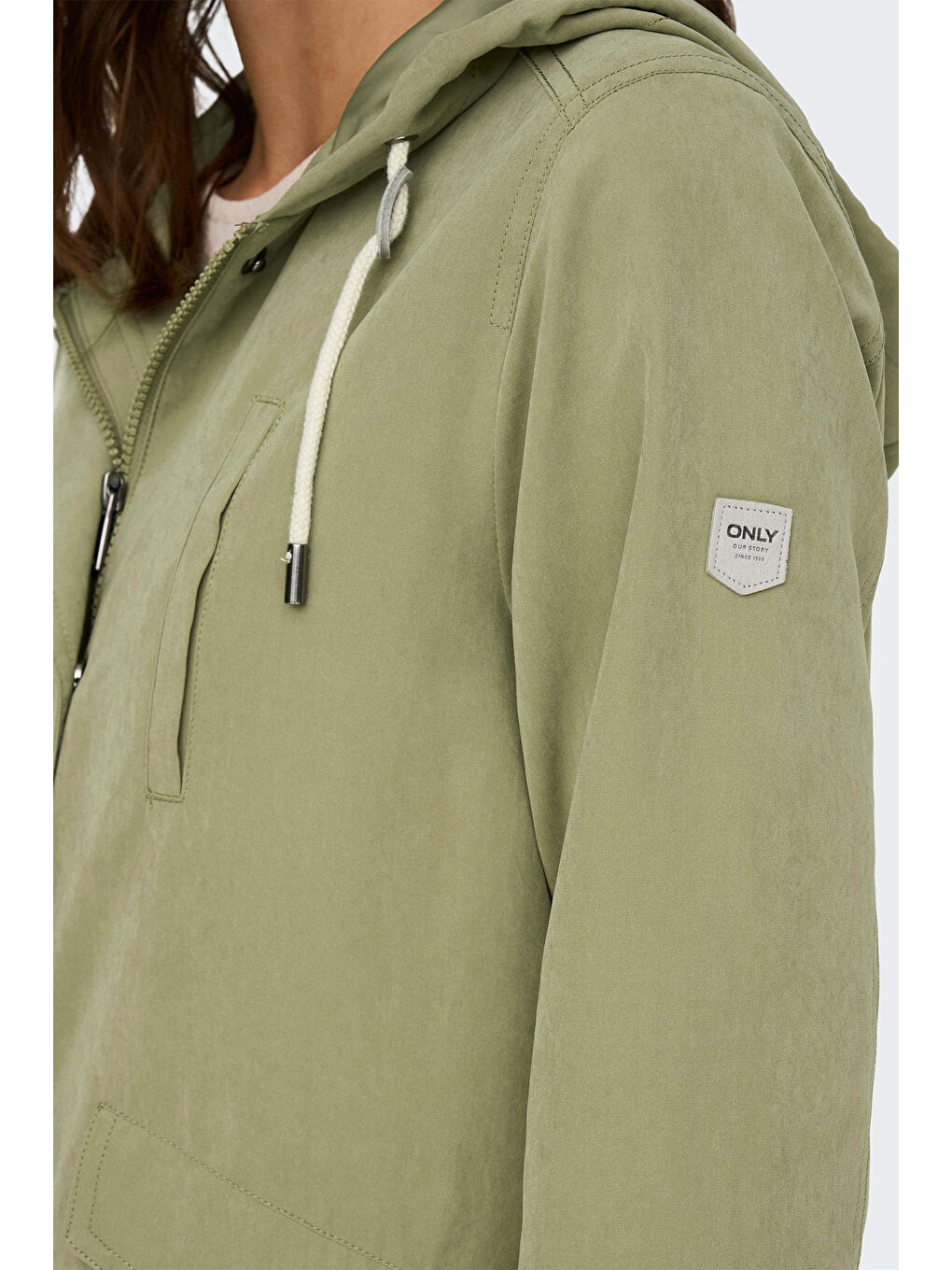 Yeşil Onlskylar Büzgülü Regular Fit Kapüşonlu Mevsimlik Kadın Mont 15218613-1