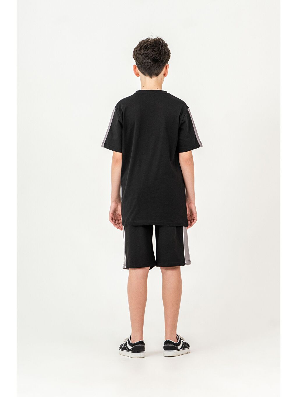 Siyah Üst Ön Cep Baskılı Kollar Garnili Alt Yanlar Garnili Erkek Çocuk Şort - Tişört Takımı-3