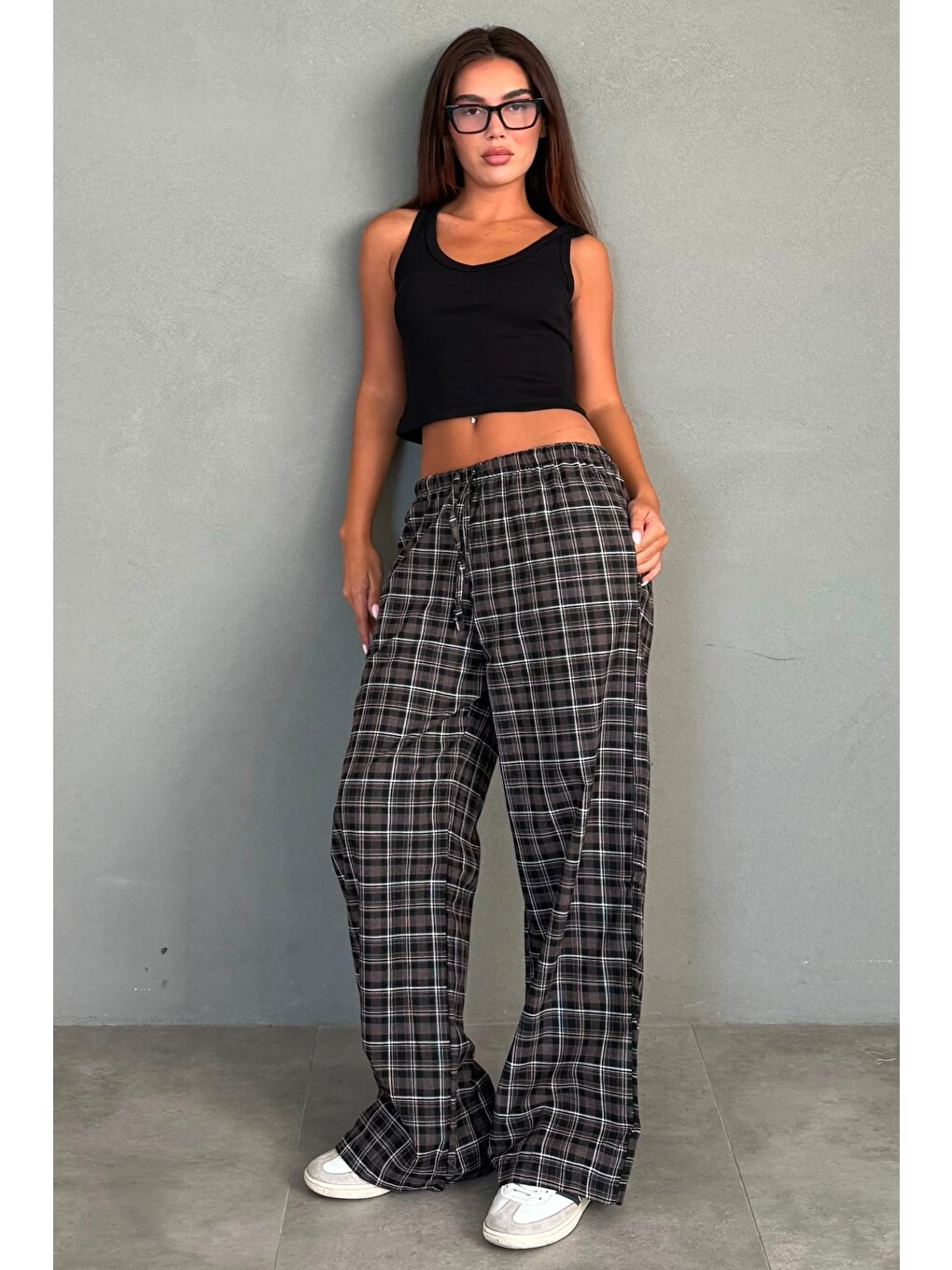 Siyah Lastikli Bel Geniş Paça Ekose Pantolon Mg2658-2