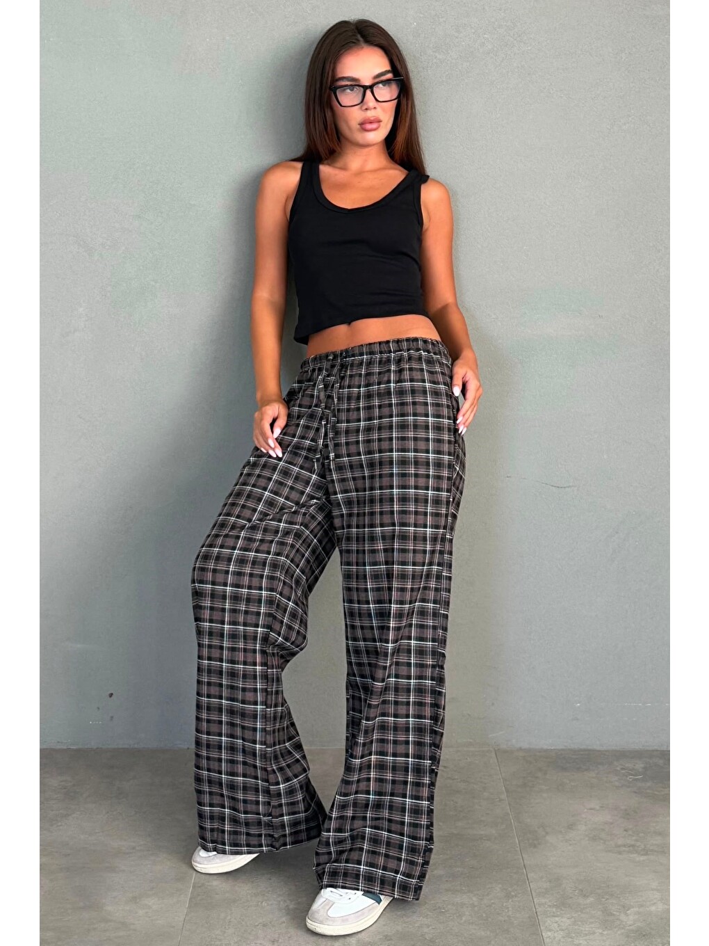 Siyah Lastikli Bel Geniş Paça Ekose Pantolon Mg2658-4