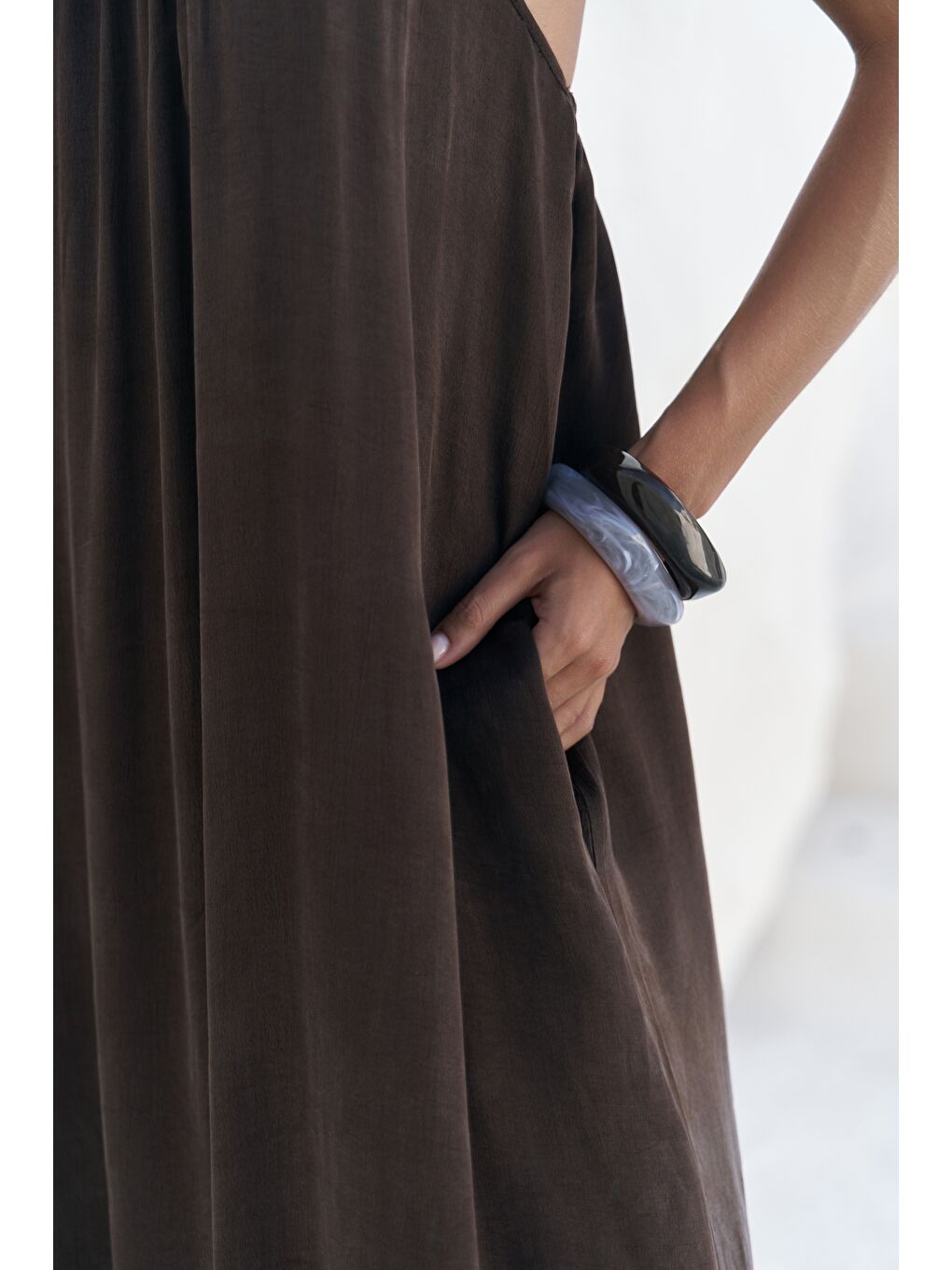 Kahverengi Kasteli Boncuk Detay Kahve Elbise-7