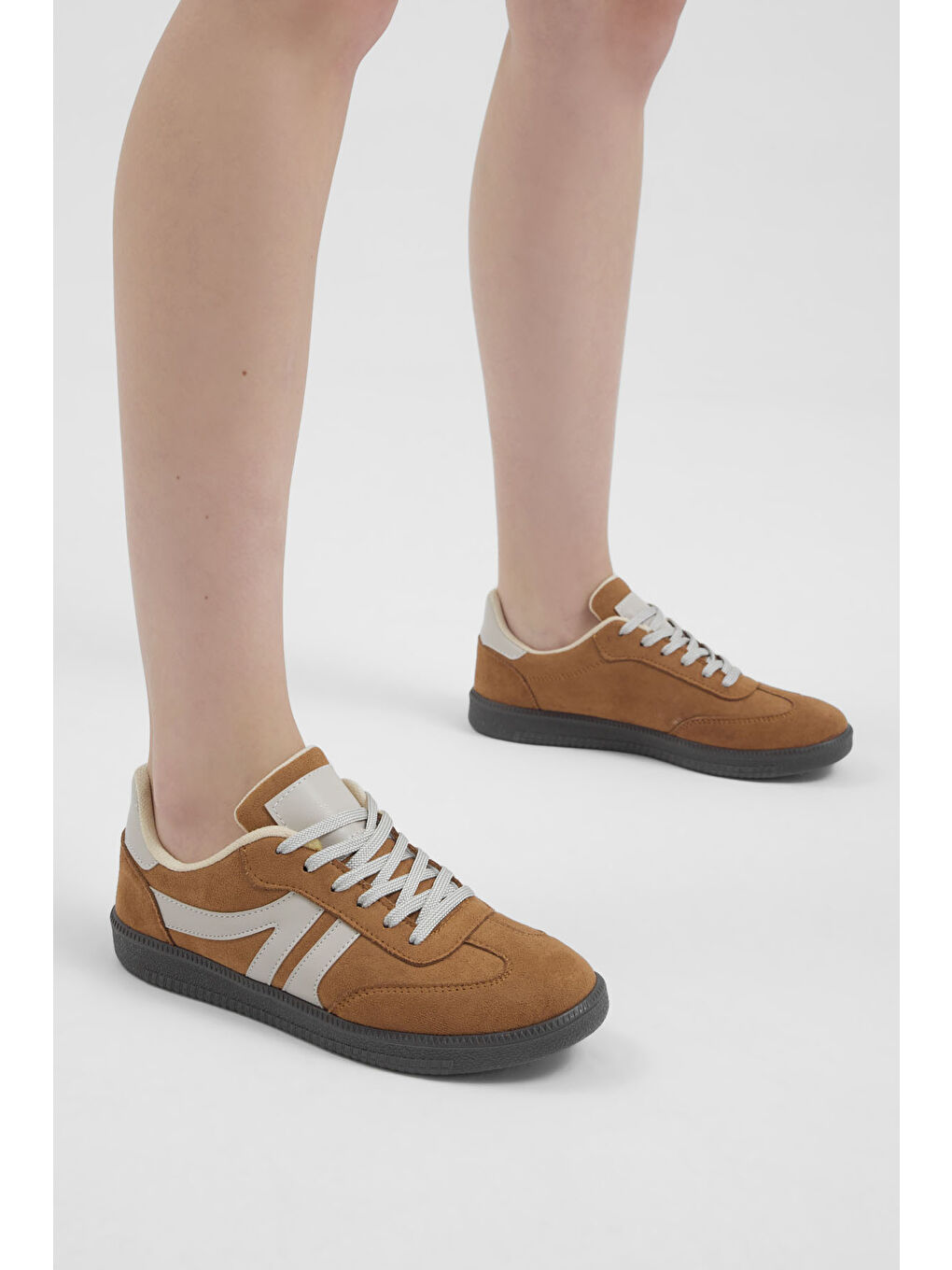 Kahverengi Kadın Taba Bej Termo Taban Yanı Şeritli Bağcıklı Günlük Rahat Spor Ayakkabı-1