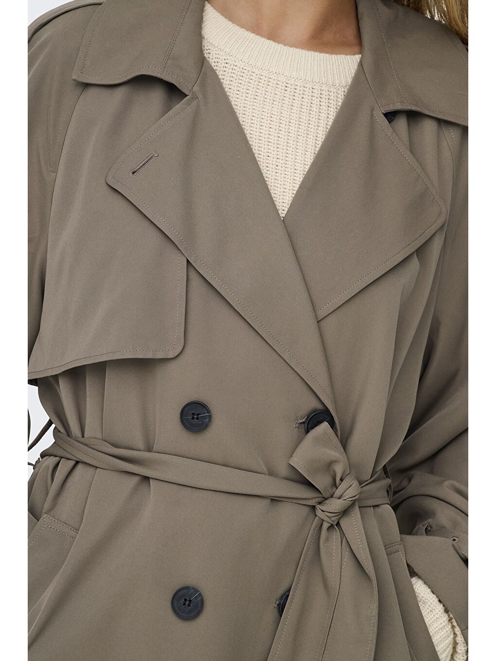 Bej Onlchloe Straight Fit Kruvaze Yaka Midi Boy Kemerli Kadın Trençkot 15242306-3