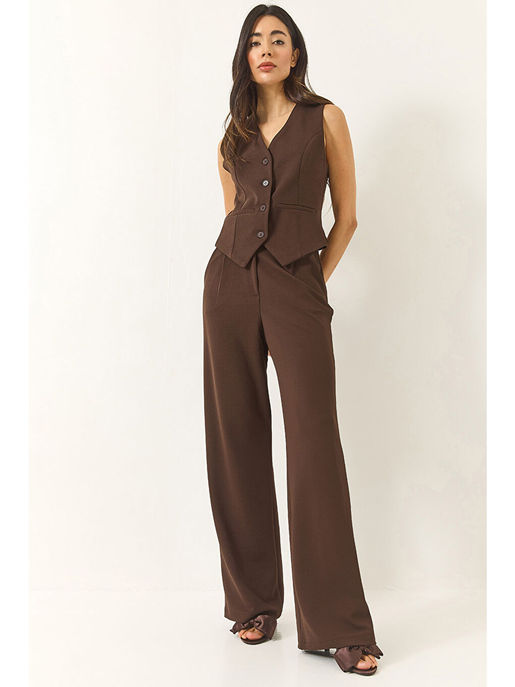 Kahverengi Kadın Yüksek Bel Rahat Palazzo Pantolonlu Yelekli Örme Alt-Üst Takım