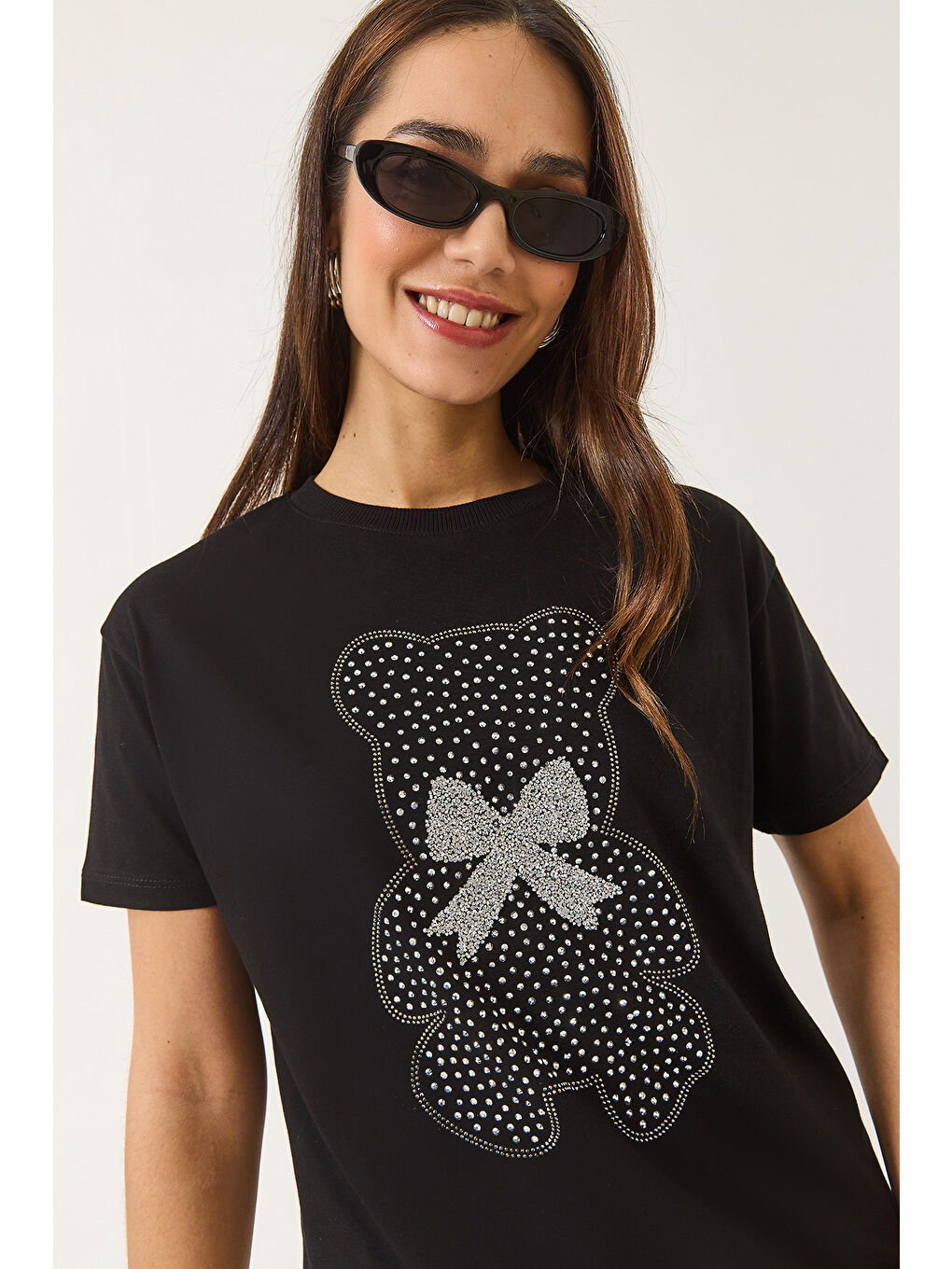 Siyah Kadın Teddy Kurdele Detaylı Taşlı T-Shirt