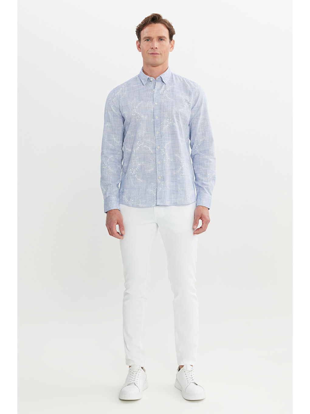 Erkek Lacivert Slim Fit Dar Kesim Gizli Düğme Yaka %100 Pamuk Baskılı Gömlek-1