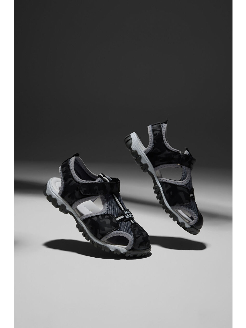 Çocuk Unisex Siyah Kamuflaj Çoçuk Cırtlı Rahat Kalıp Sandalet-2