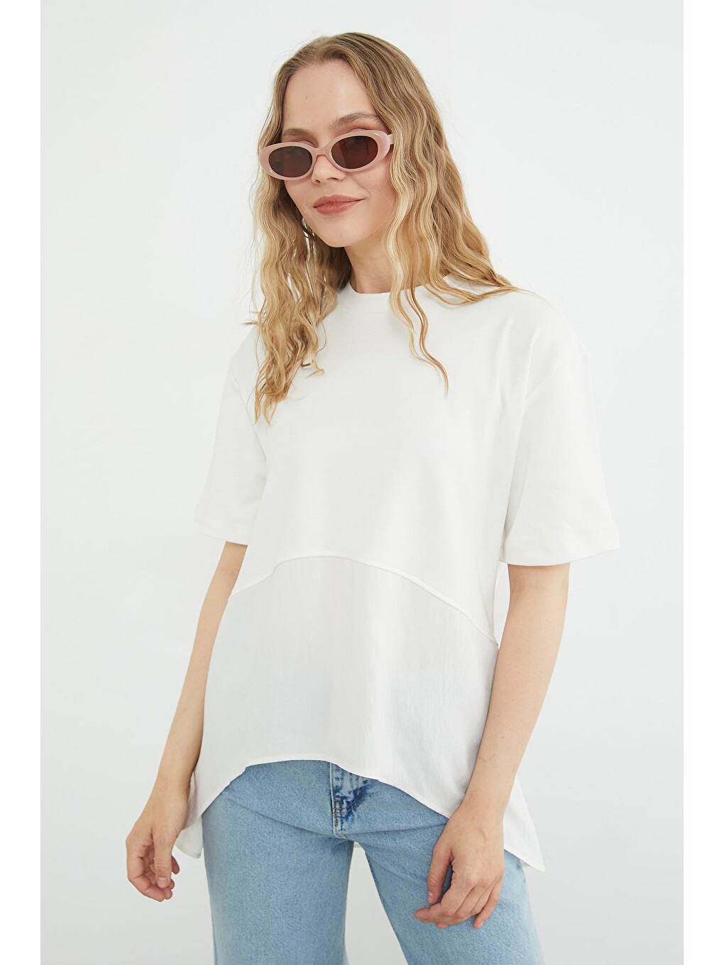 Ekru Basic Arkası Uzun Oversize Tişört