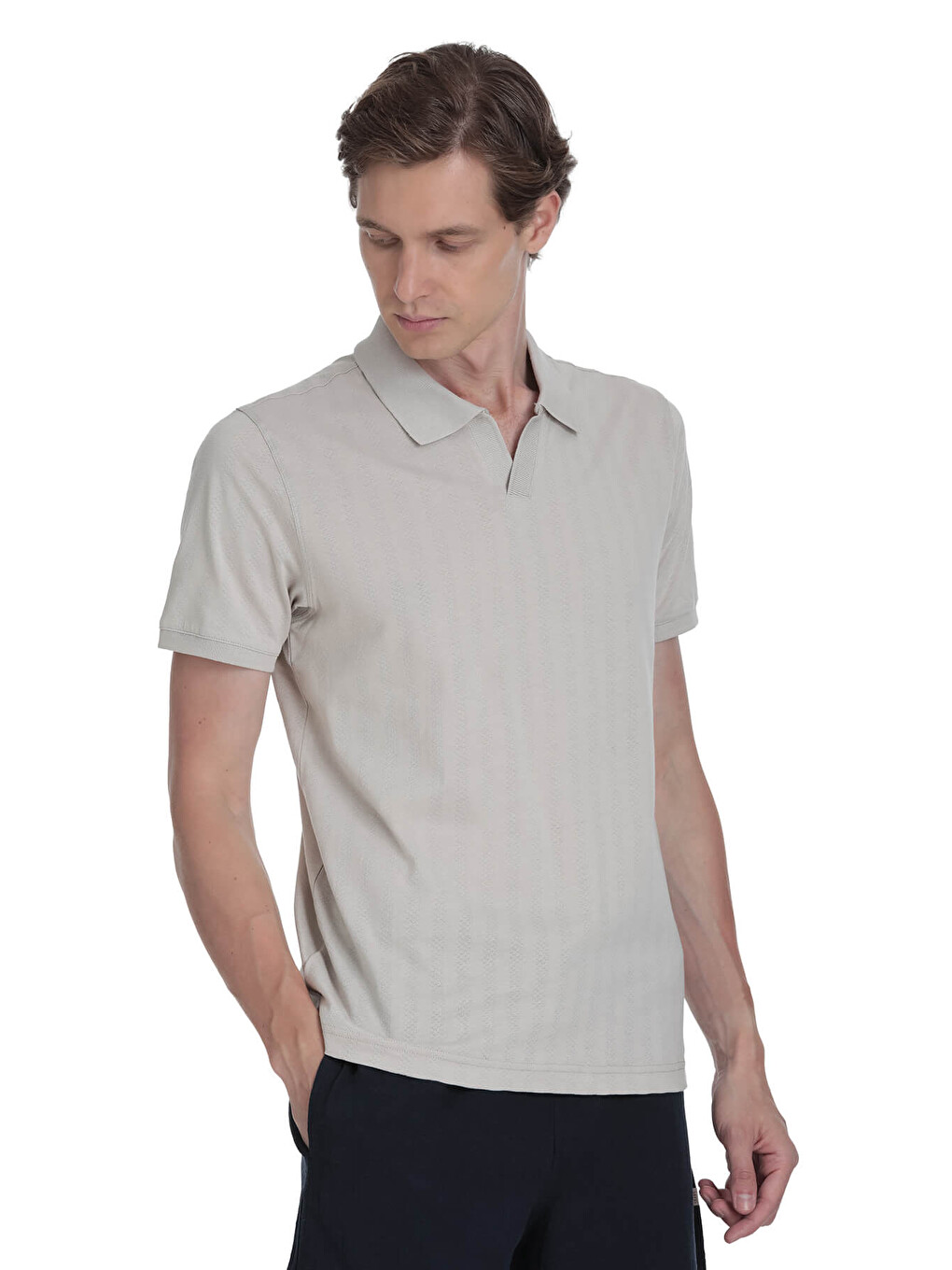 Ekru Regular Fit Apaş Yaka Pamuklu Tişört-2