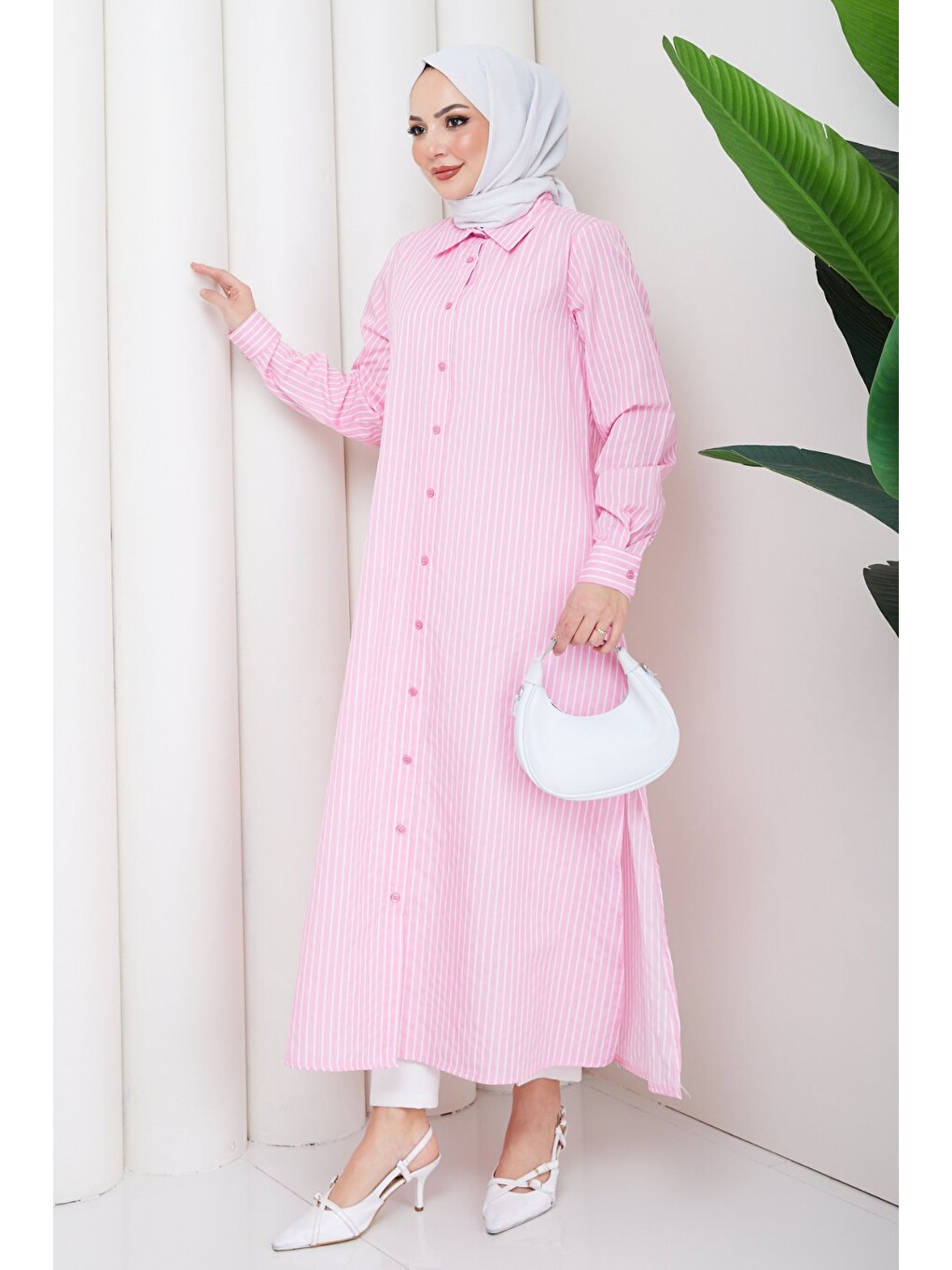 Kadın Boydan Düğmeli Pembe Çizgili Tesettür Gömlek Elbise-3