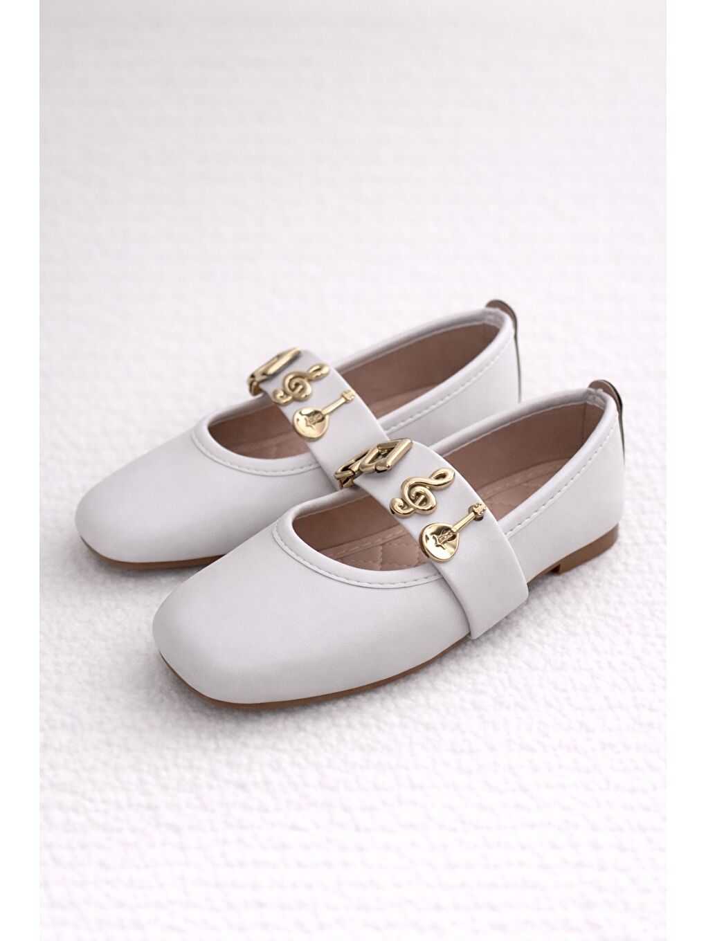 Beyaz MELODY Kemerli Babet Günlük Kadın Ayakkabı Ev Babeti