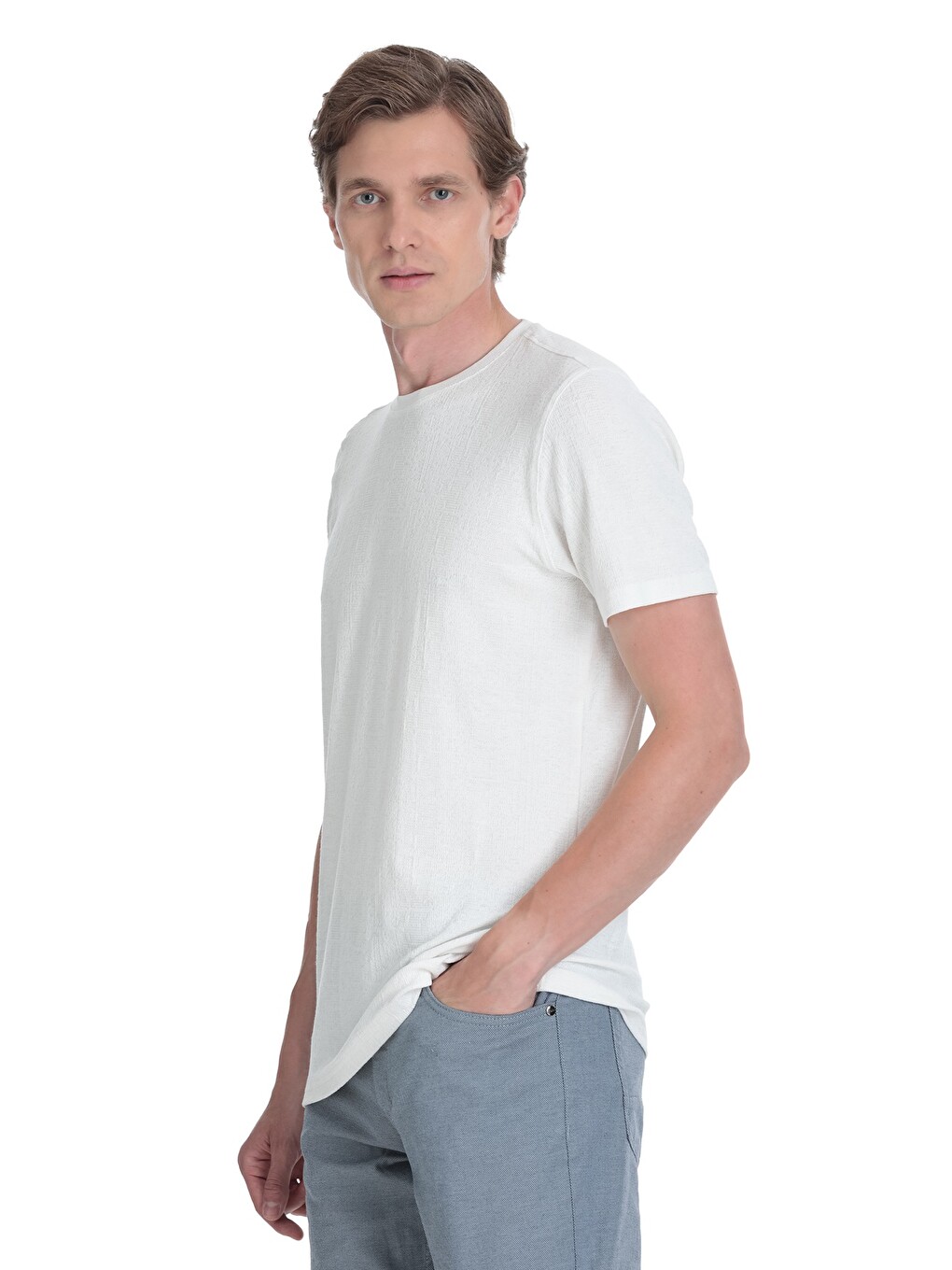 Beyaz Regular Fit Bisiklet Yaka Tişört