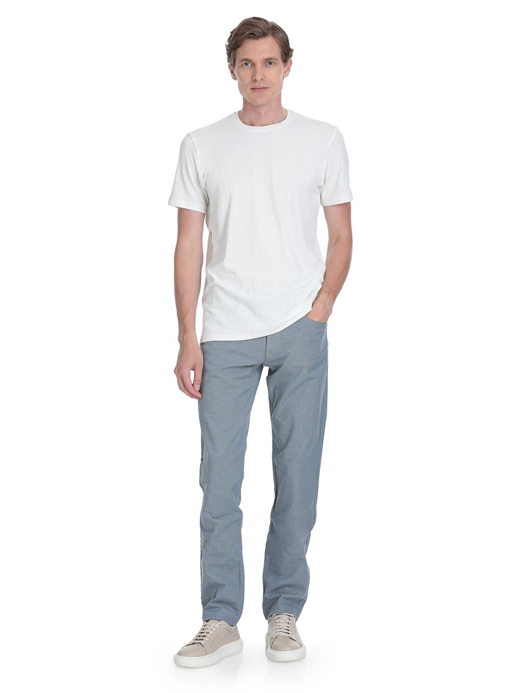 Beyaz Regular Fit Bisiklet Yaka Tişört-1