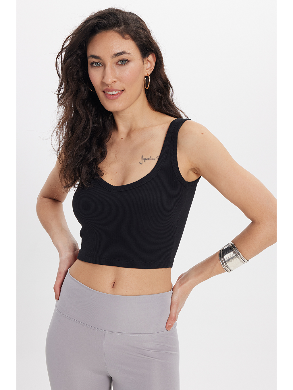 Kadın Slim Fit Dar Kesim Pamuklu Fitilli Kalın Askılı Basic Siyah Crop Atlet