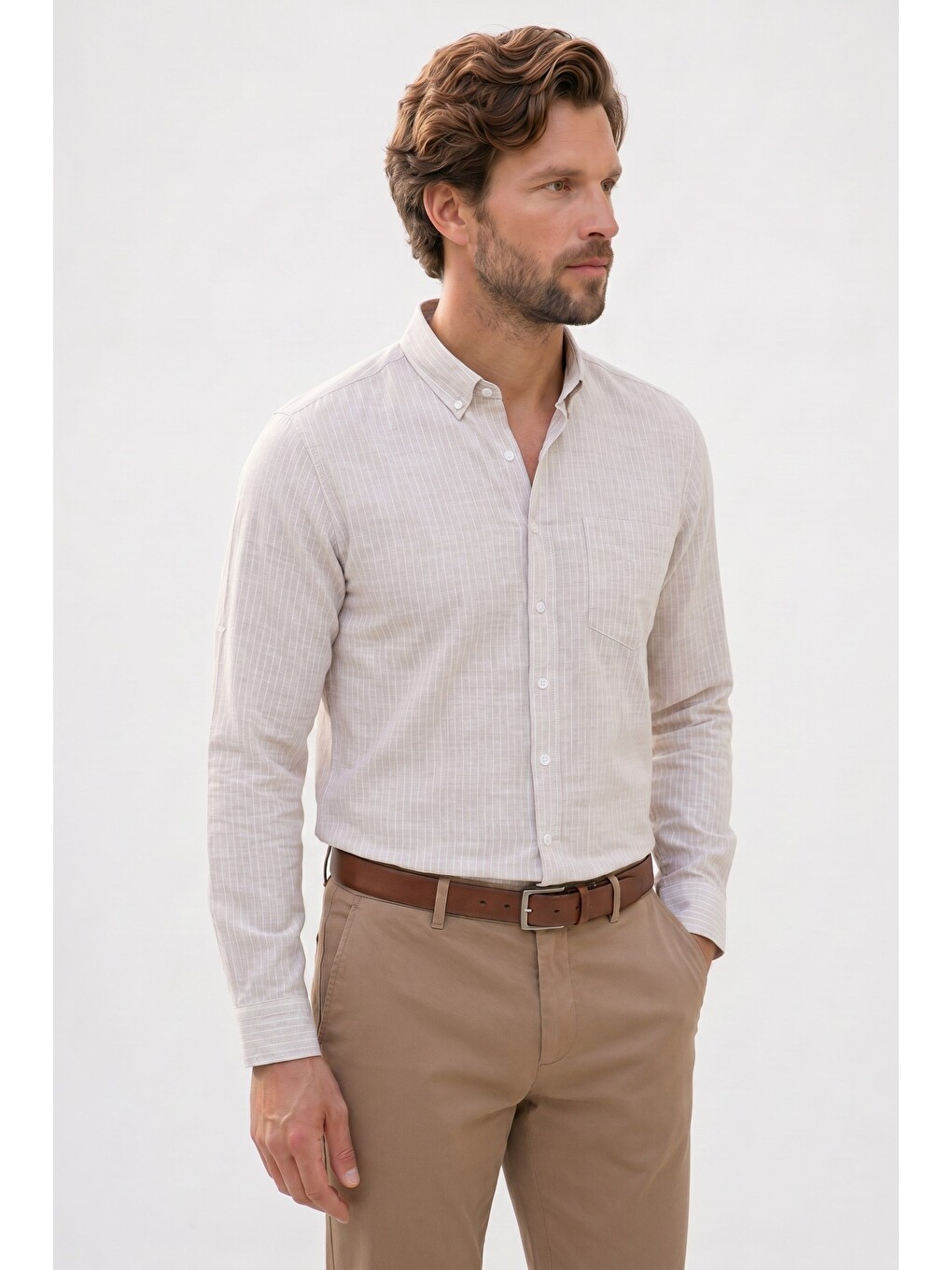 Erkek Slim Fit Dar Kesim %100 Pamuk Düğmeli Yaka Çizgili Uzun Kollu Cepli Keten Efektli Bej Gömlek-2