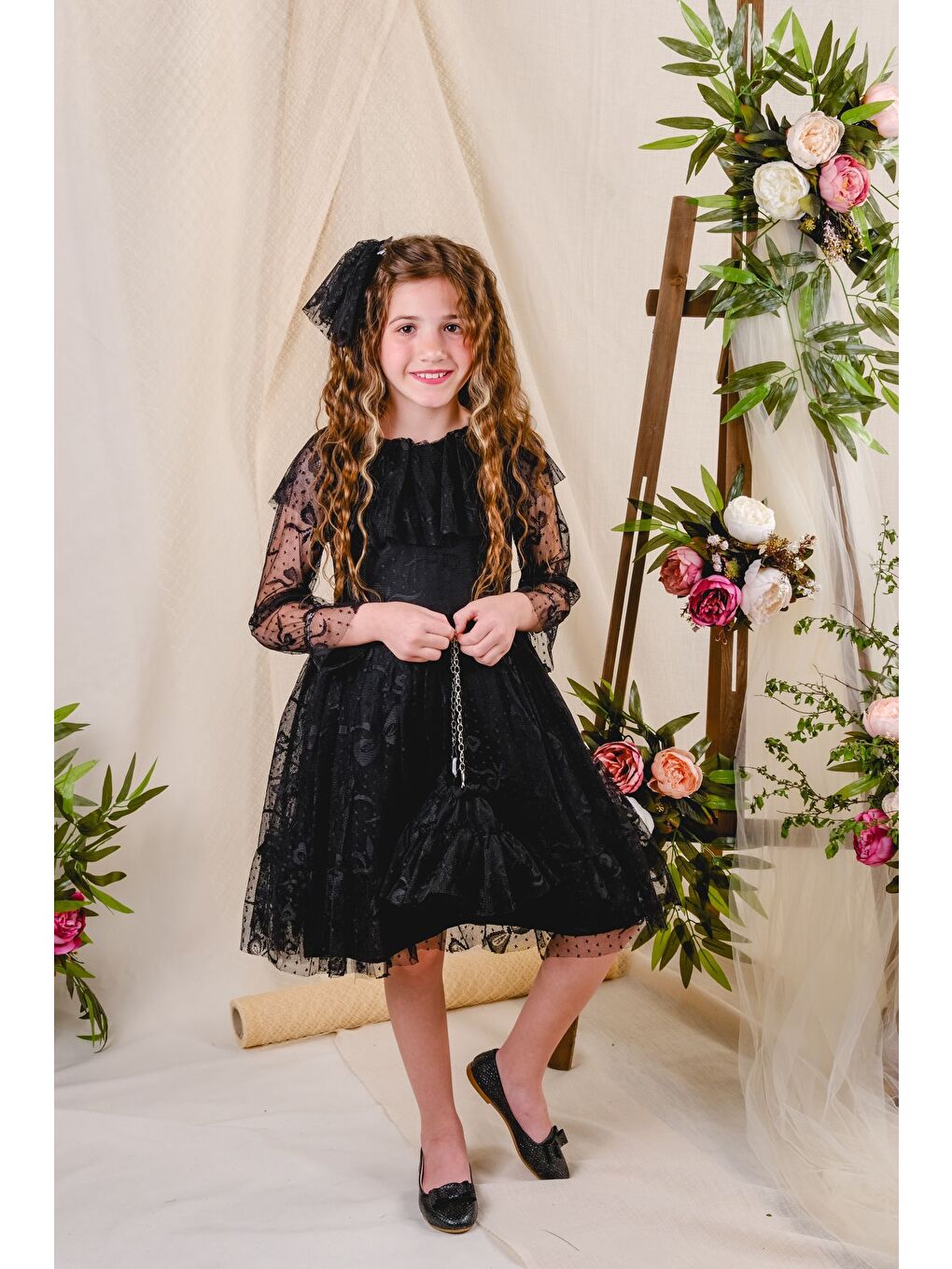 Siyah Fiyonk Desen Dantel Elbise-2