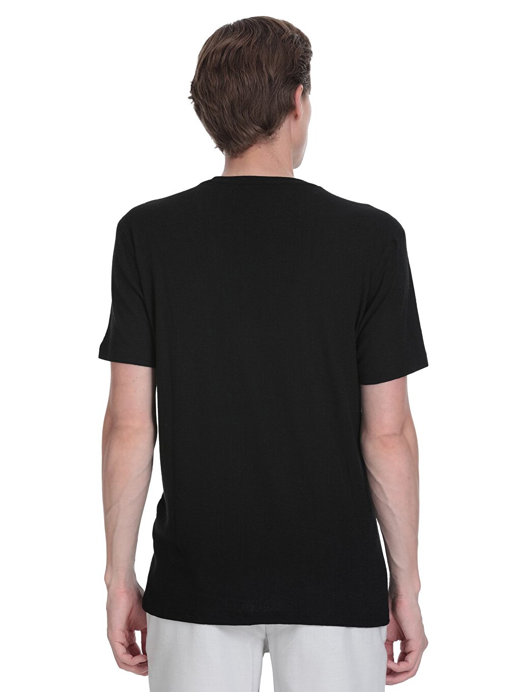Siyah Regular Fit Bisiklet Yaka Tişört-4