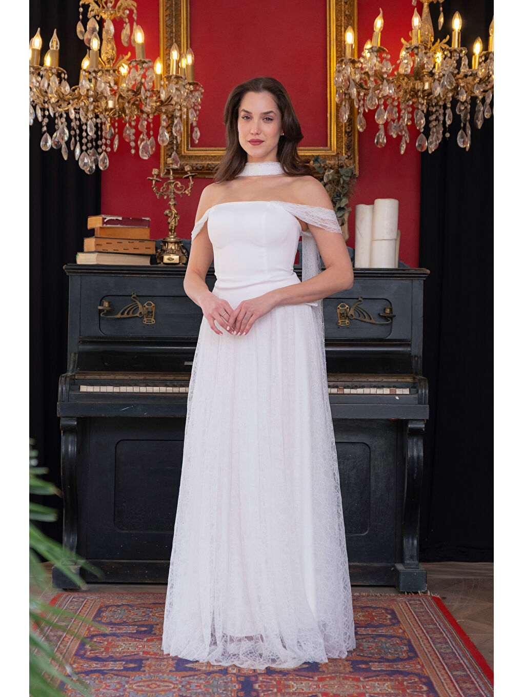 Kadın Beyaz Kayık Yaka Şal Yaka Dantel Detay Uzun Abiye Elbise-2