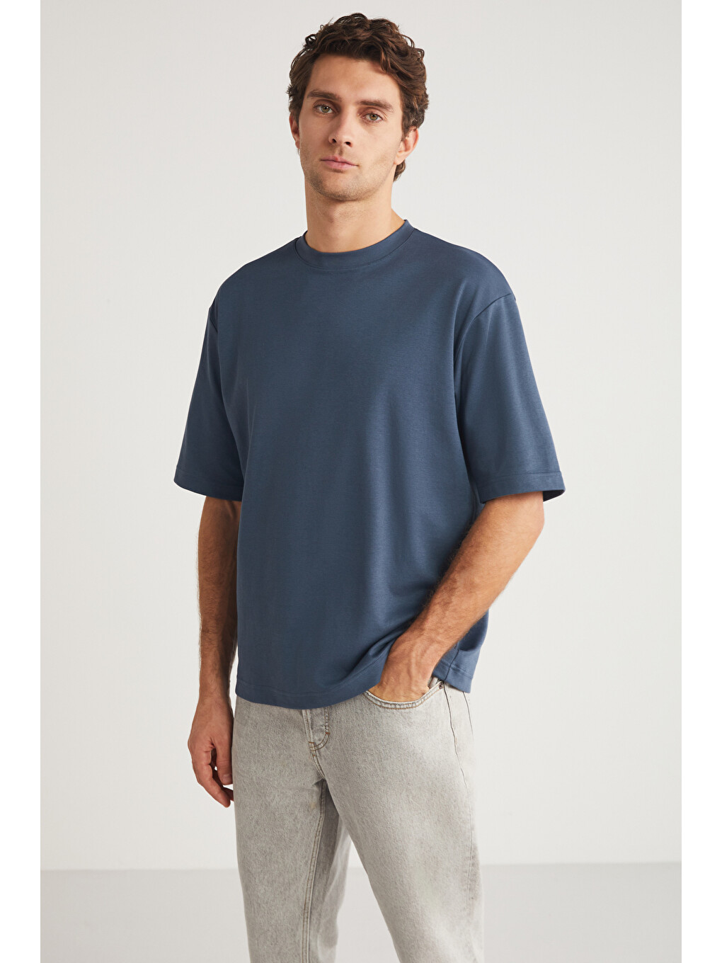 İndigo JOEL Erkek %100 Organik Pamuklu Kalın Kumaşlı Özel Dokulu Etiket Detaylı Oversize İNDİGO T-Shirt