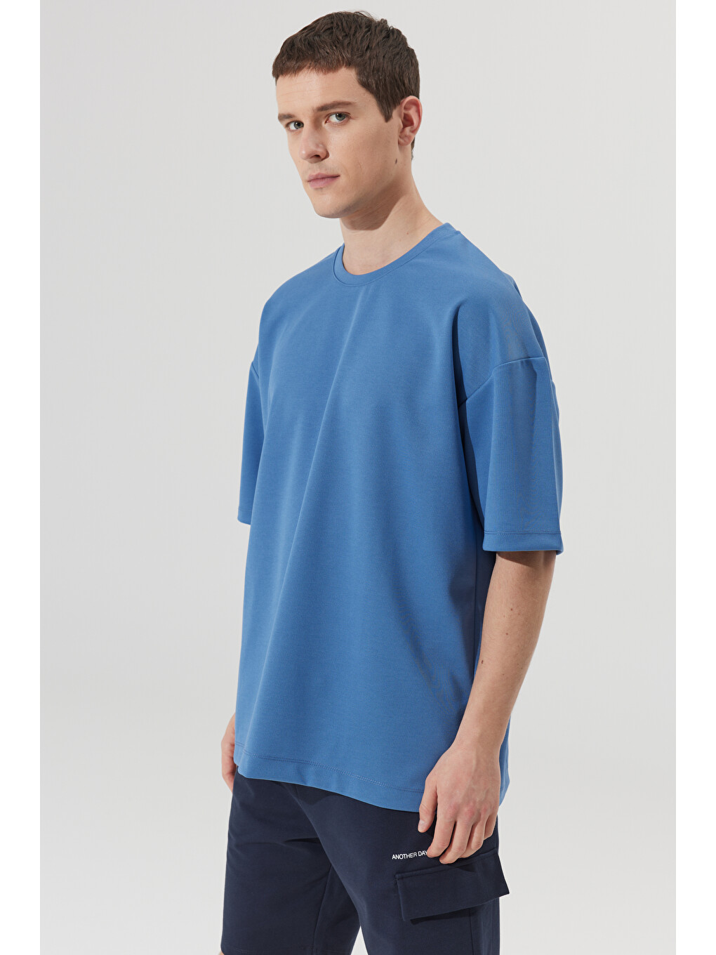 Erkek İndigo Oversize Bol Kesim Bisiklet Yaka Kısa Kollu Sweatshirt-4