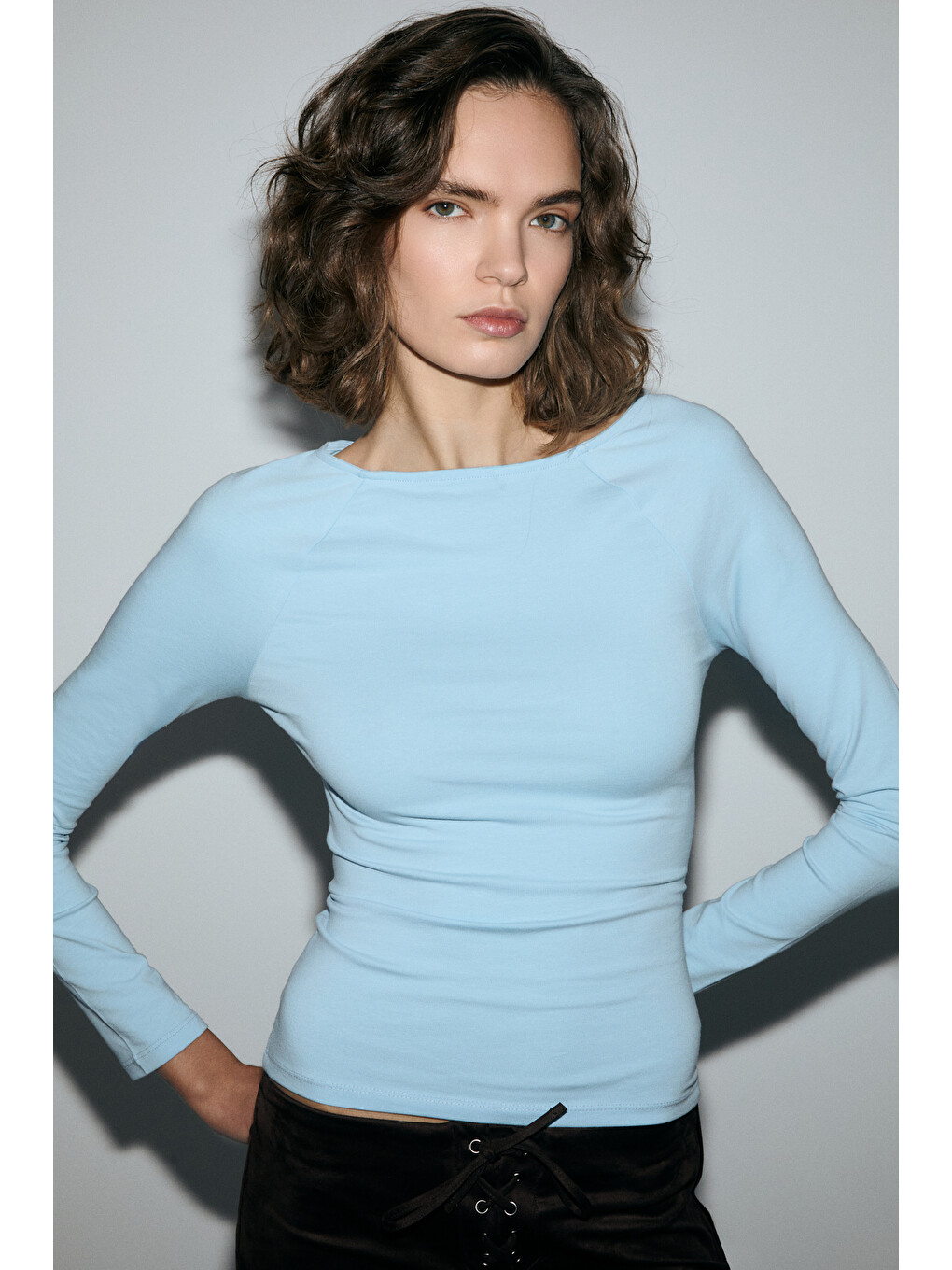 Karakola Kadın Organik Pamuklu Kayık Yaka Reglan Kol Slim Fit Mavi Bluz-4