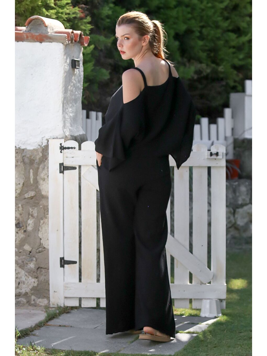 Siyah Carmen Yaka Mendil Kol Cepli Yıkamalı Lastikli Bel Geniş Paça Müslin Dokuma Takım 52-108 65-65-6