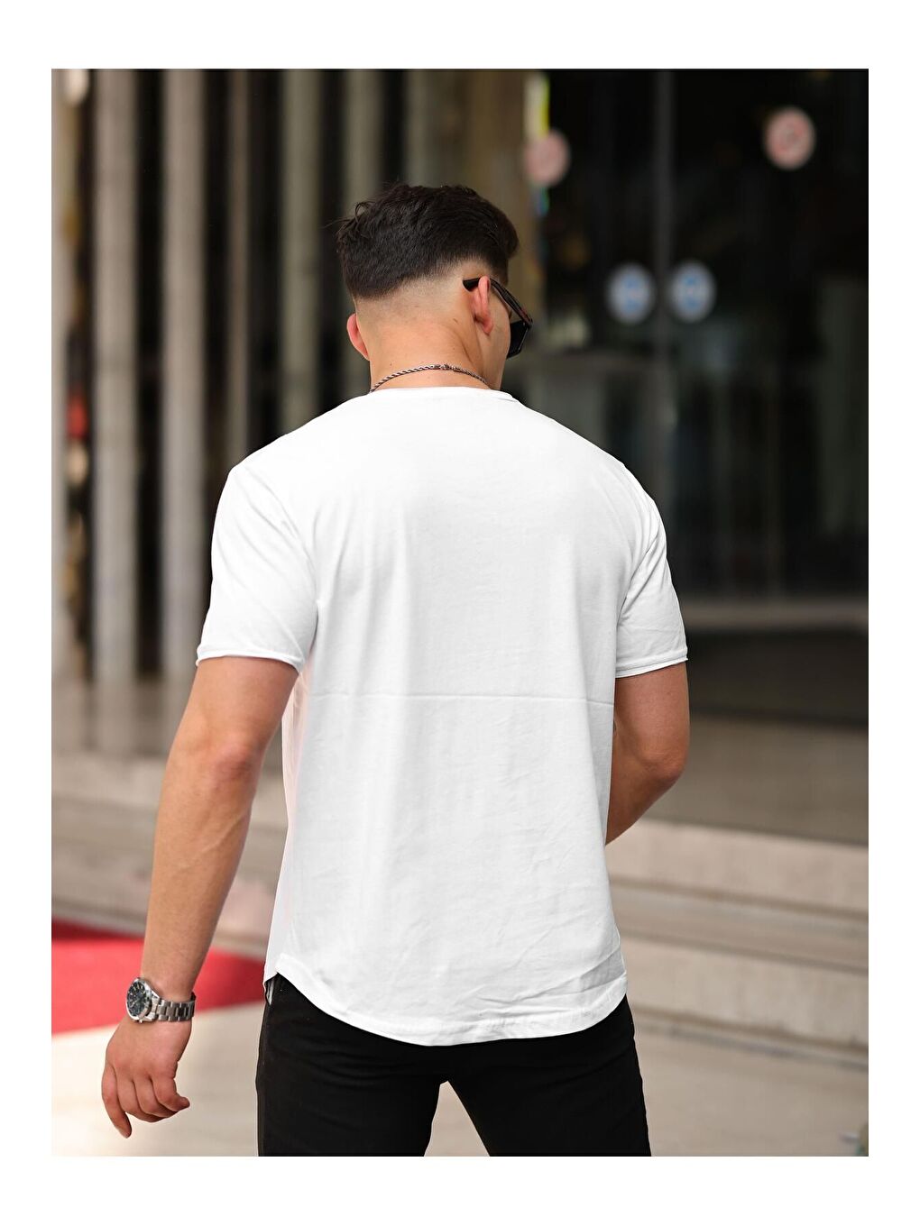 Beyaz Erkek Oval Kesim Slim Fit Pis Yaka Salaş T- Shirt-3