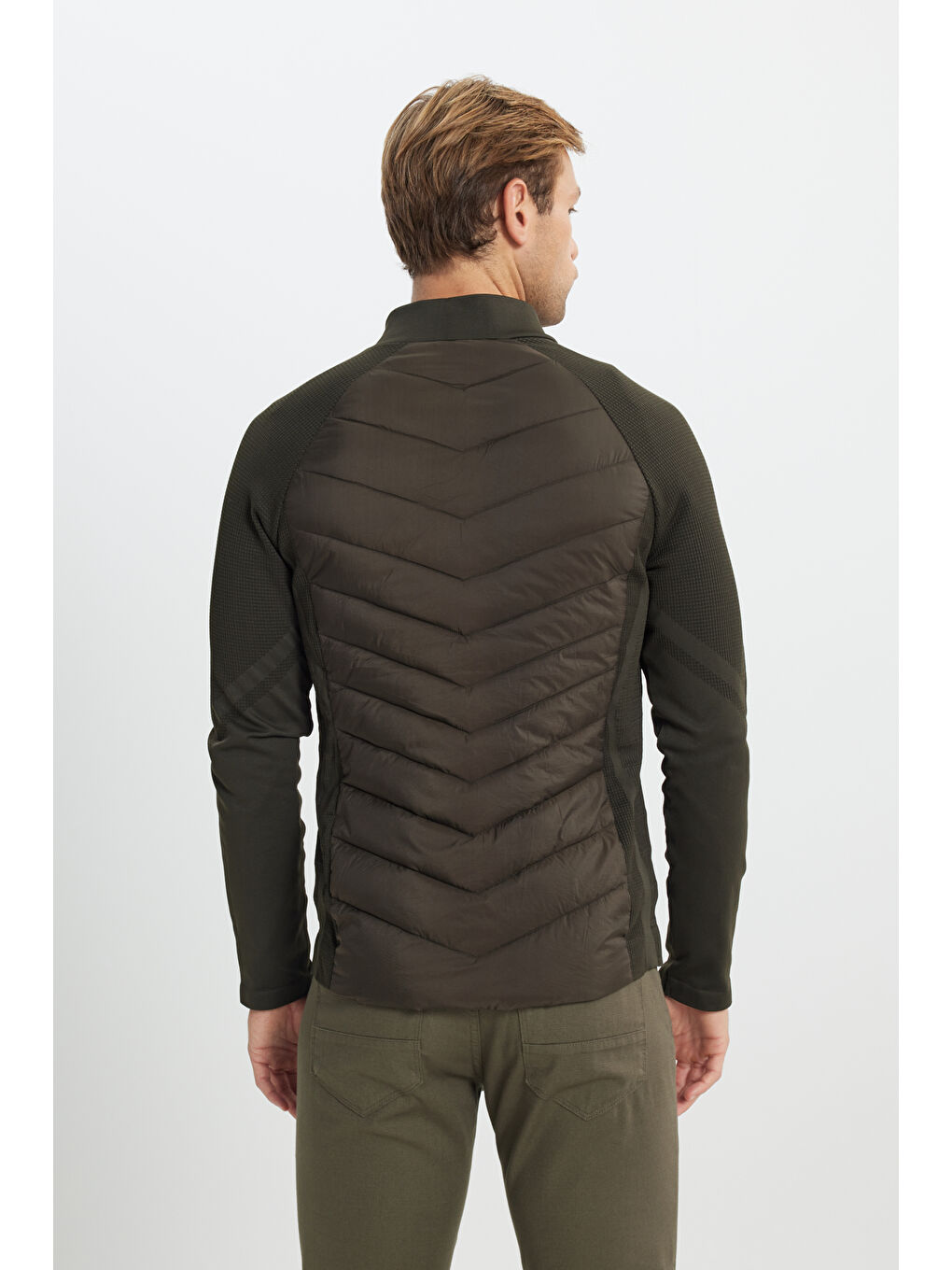 Erkek Yeşil Standart Fit Normal Kesim Dik Yaka Fermuarlı Yan Cepli Desenli Kapitone Mont-6