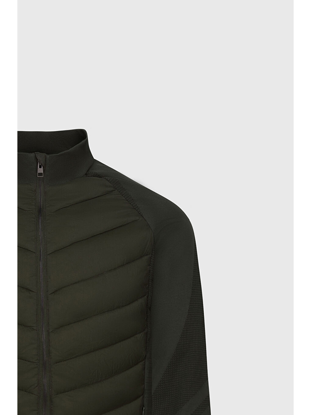 Erkek Yeşil Standart Fit Normal Kesim Dik Yaka Fermuarlı Yan Cepli Desenli Kapitone Mont-8