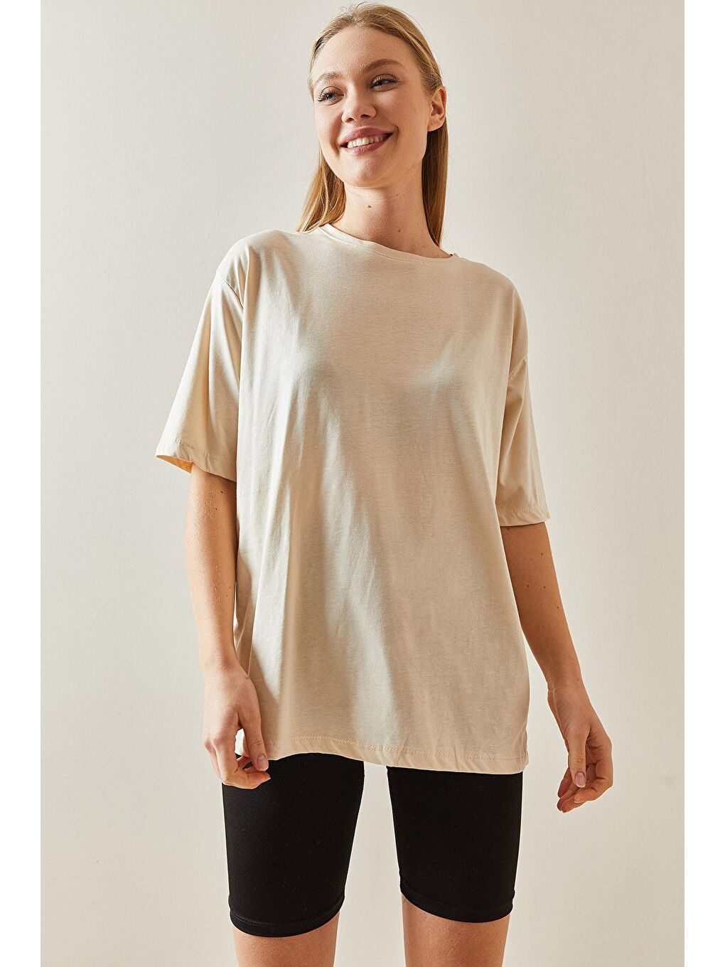 XHAN Ekru Krem Bisiklet Yaka Basic Oversize T-Shirt 4KXK1-47895-22 - 2