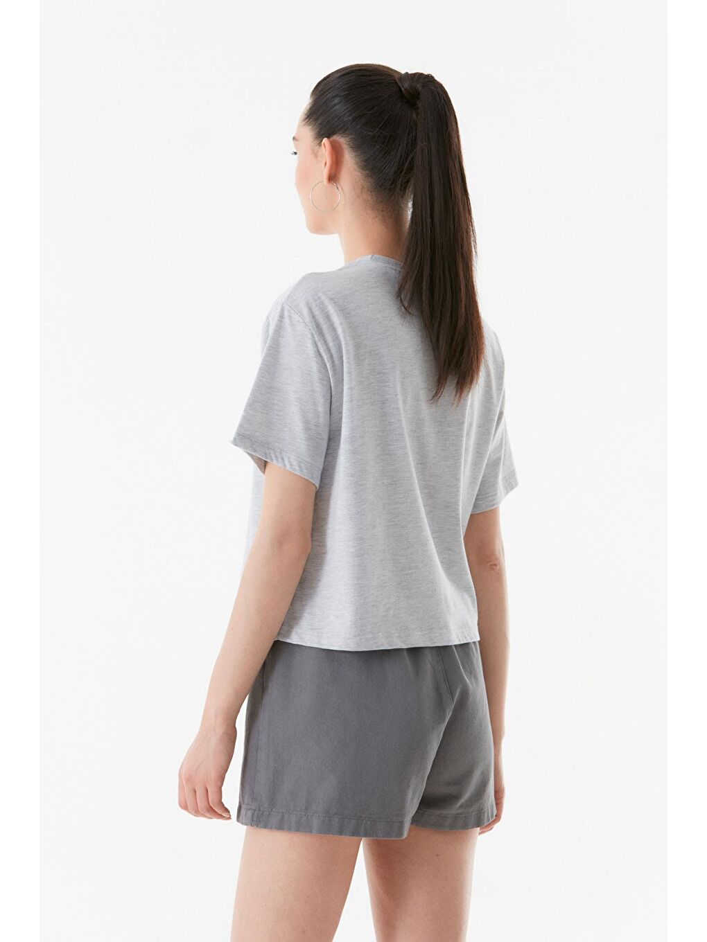 Gri Paris Nakışlı Bisiklet Yaka Tişört-3