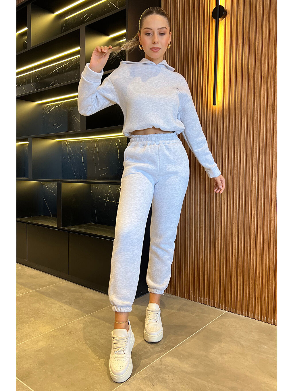 Gri Bel Ve Paça Lastikli Üç İplik Şardonlu Kadın Eşofman Takımı