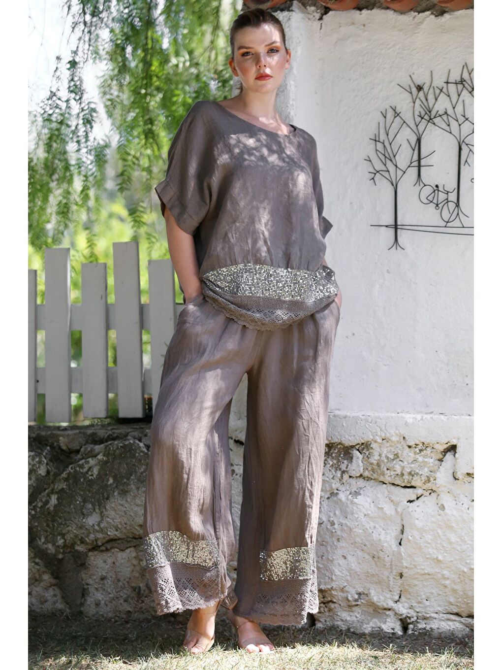 Bej İtalyan Vizon Havuz Yaka Düşük Kol Cepli Pul Payet Dantelli Keten Dokuma Takım 73-100 70-68-4