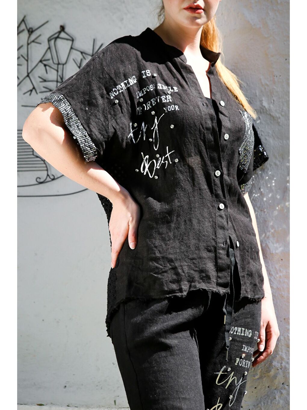 İtalyan Siyah Hakim Yaka Düşük Kol Düğmeli Cepli Pul Payet Varaklı Keten Dokuma Takım 70-100 65-65-2