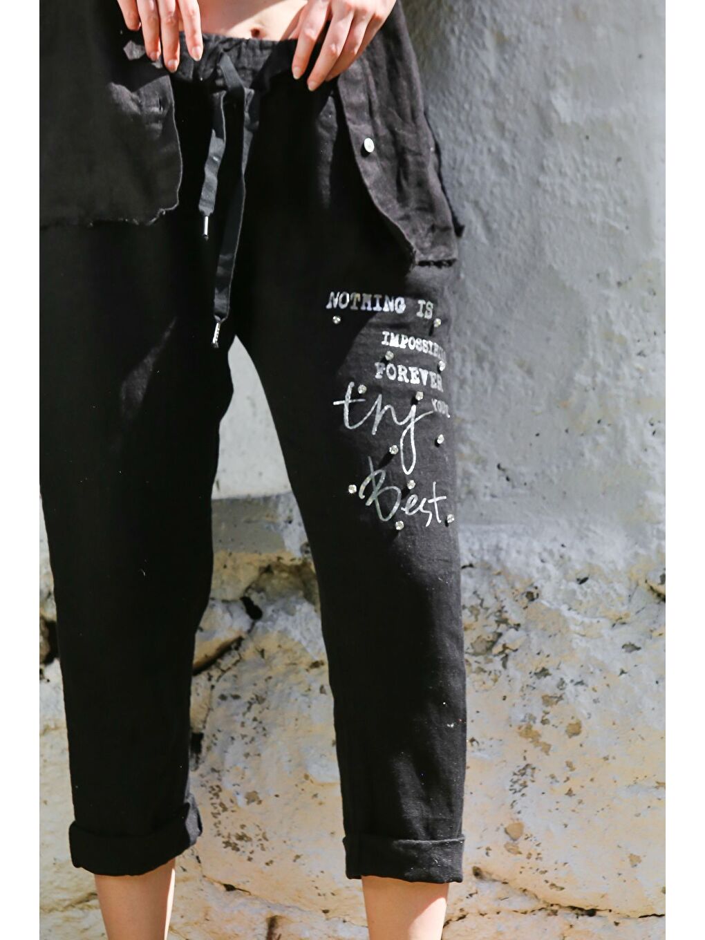 İtalyan Siyah Hakim Yaka Düşük Kol Düğmeli Cepli Pul Payet Varaklı Keten Dokuma Takım 70-100 65-65-3