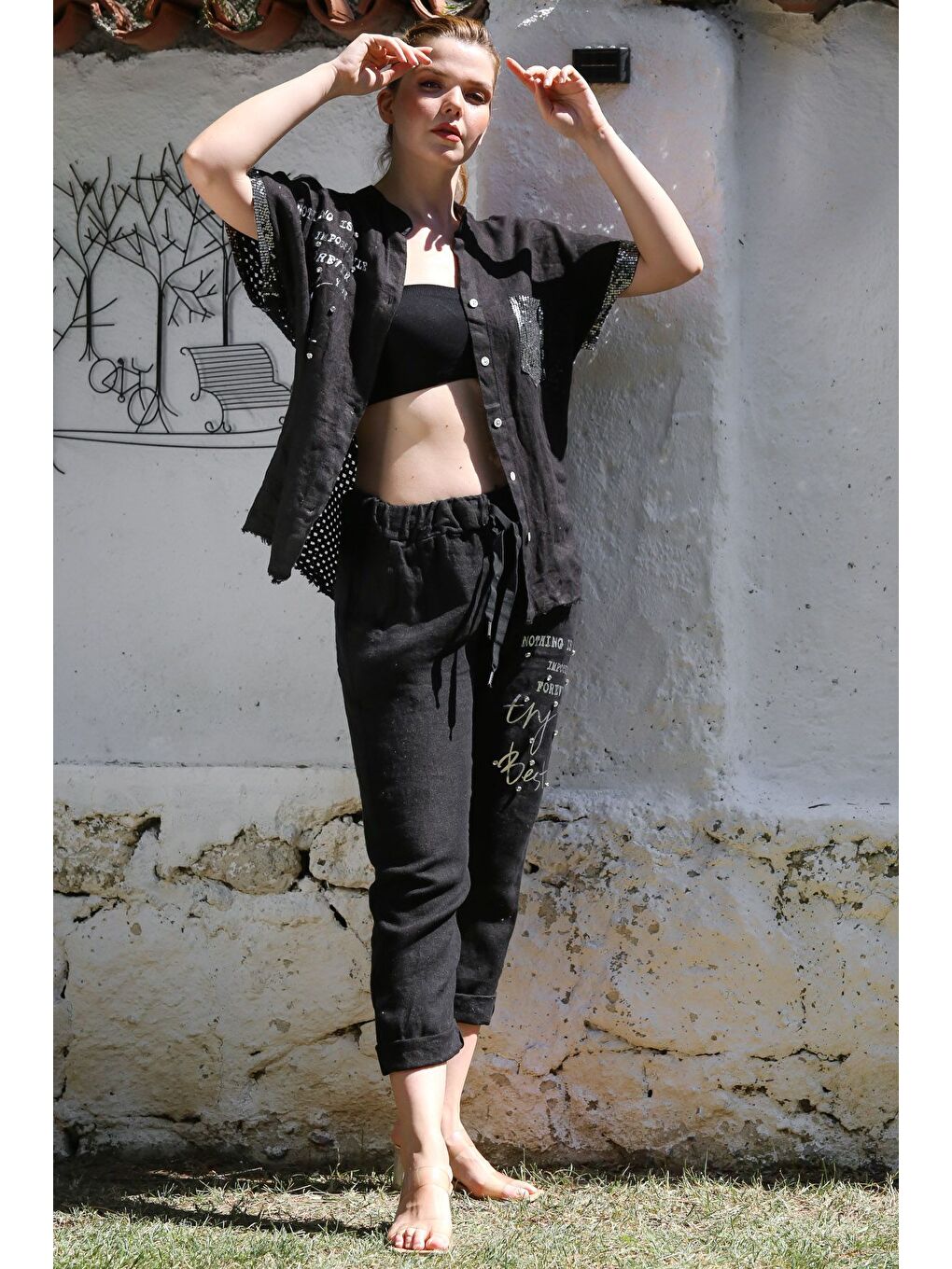 İtalyan Siyah Hakim Yaka Düşük Kol Düğmeli Cepli Pul Payet Varaklı Keten Dokuma Takım 70-100 65-65-6